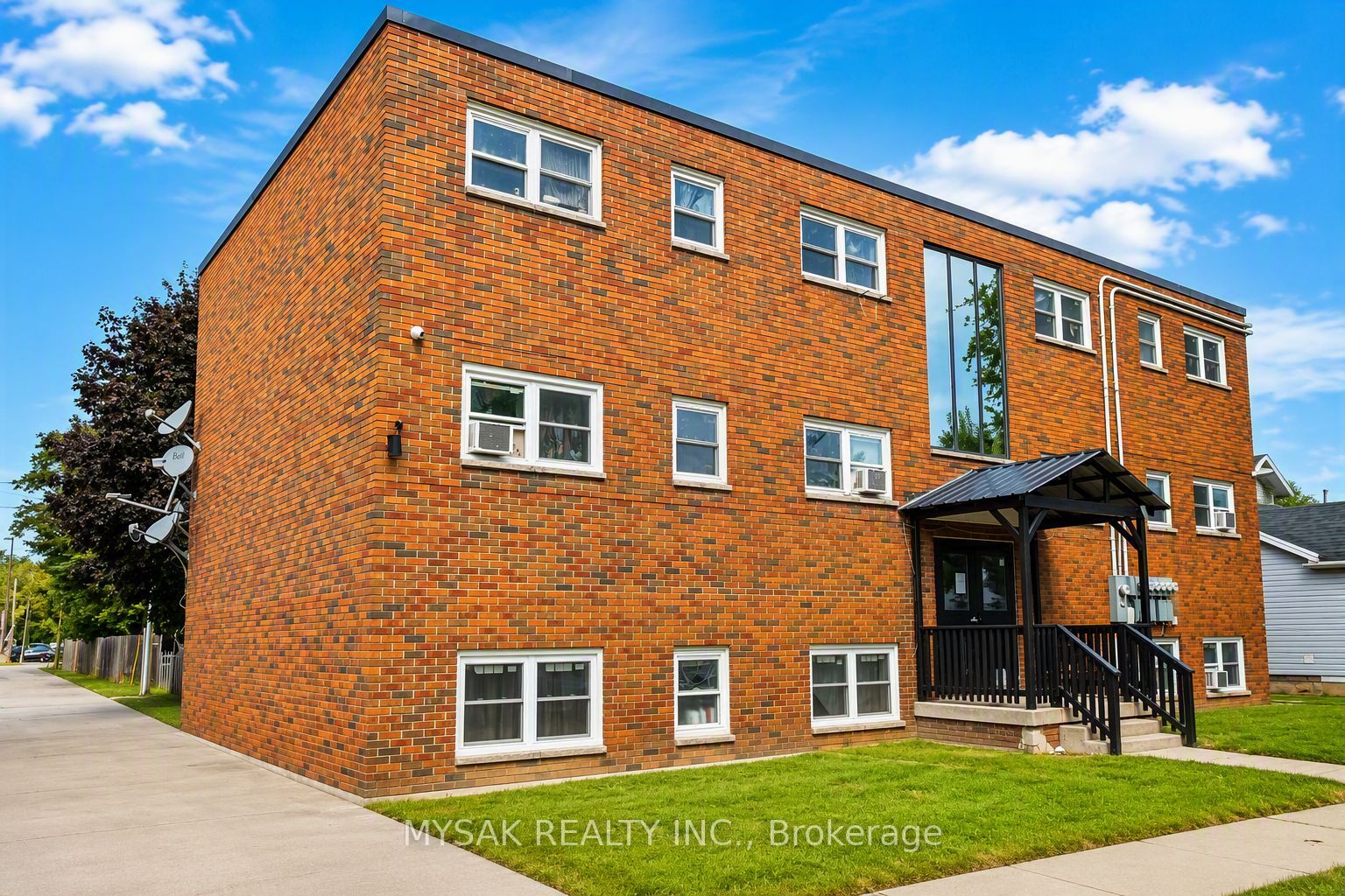 106 Lorne Avenue Property Photo 1