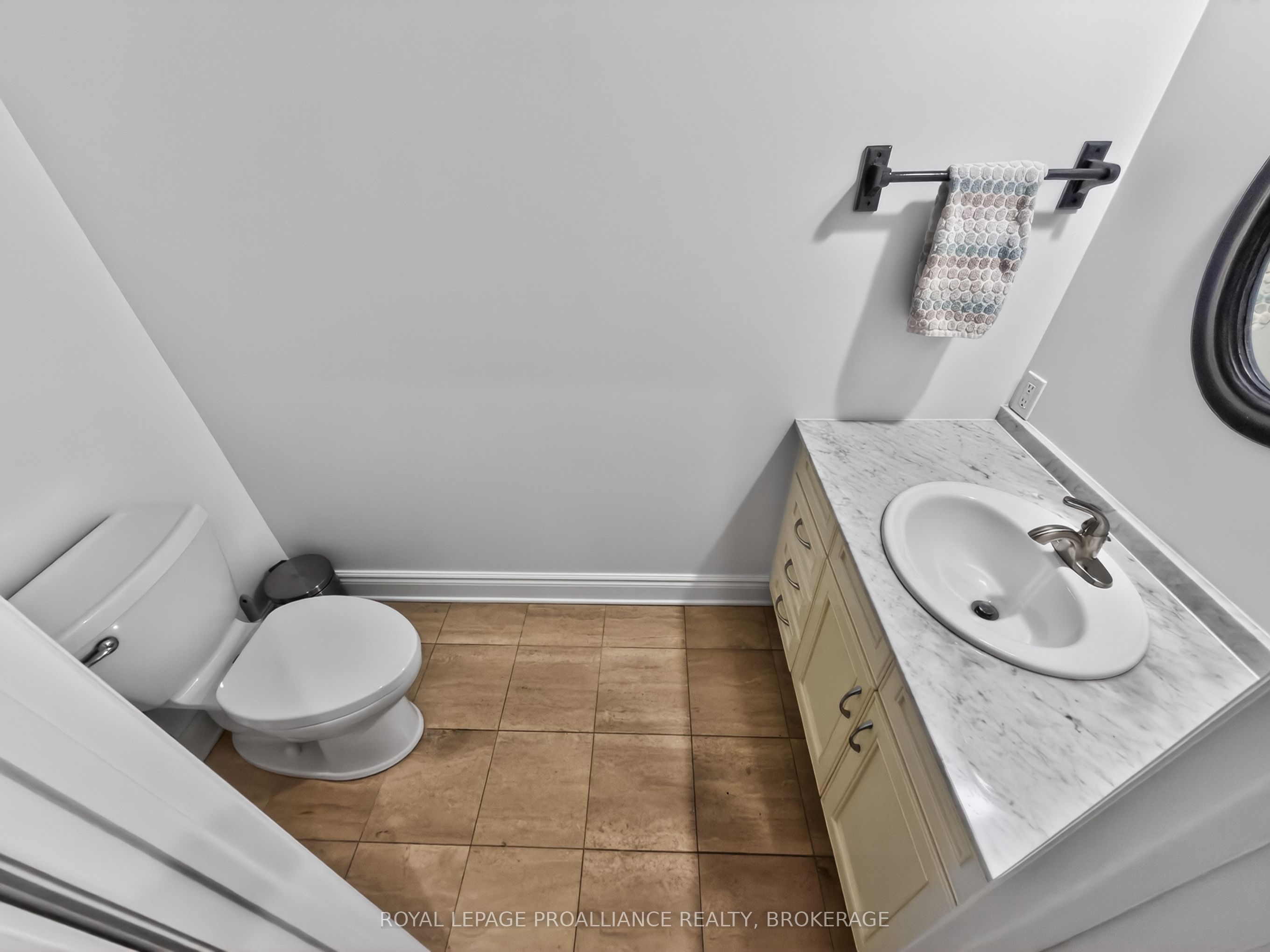 20 Gore Street 402 Property Photo 7