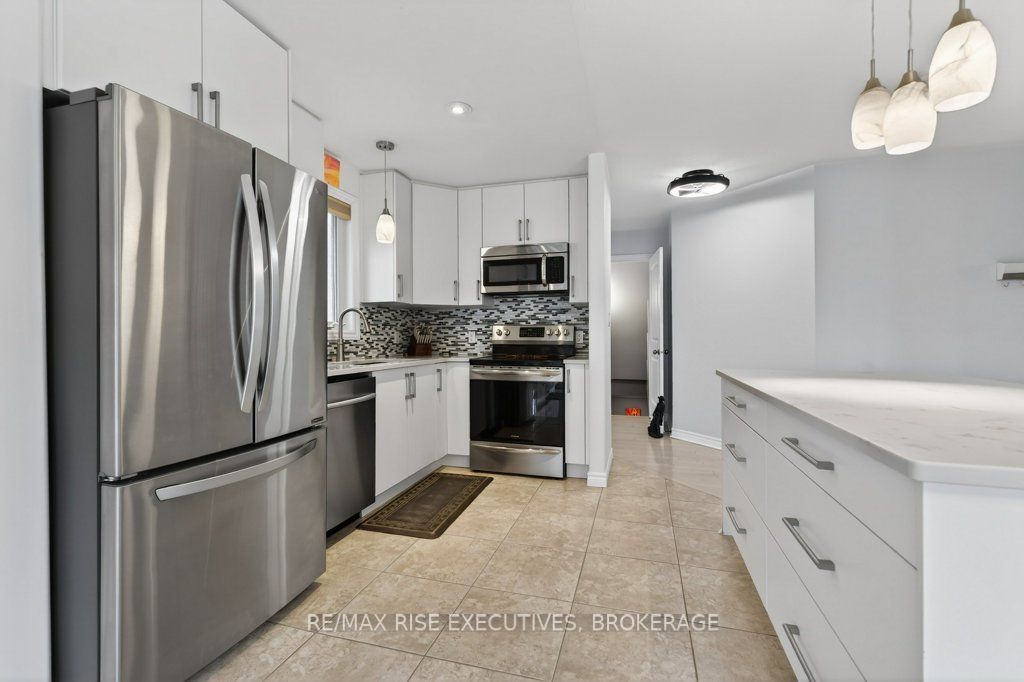 1543 Providence Crescent Property Photo 14