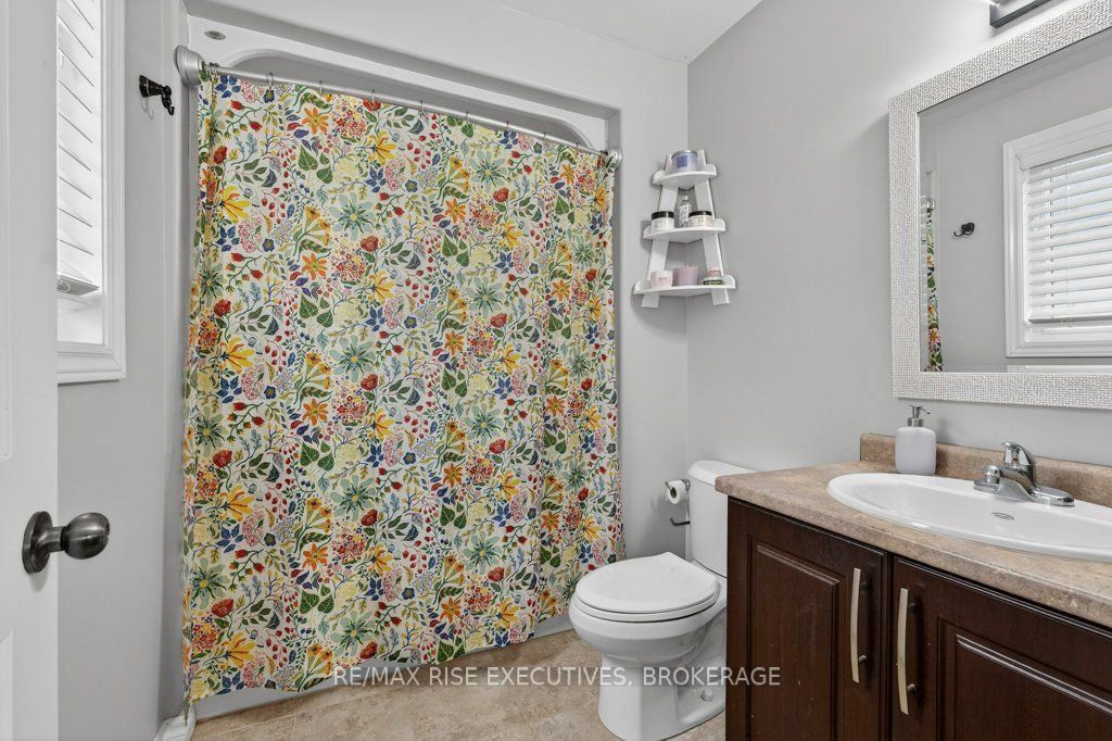 1543 Providence Crescent Property Photo 21
