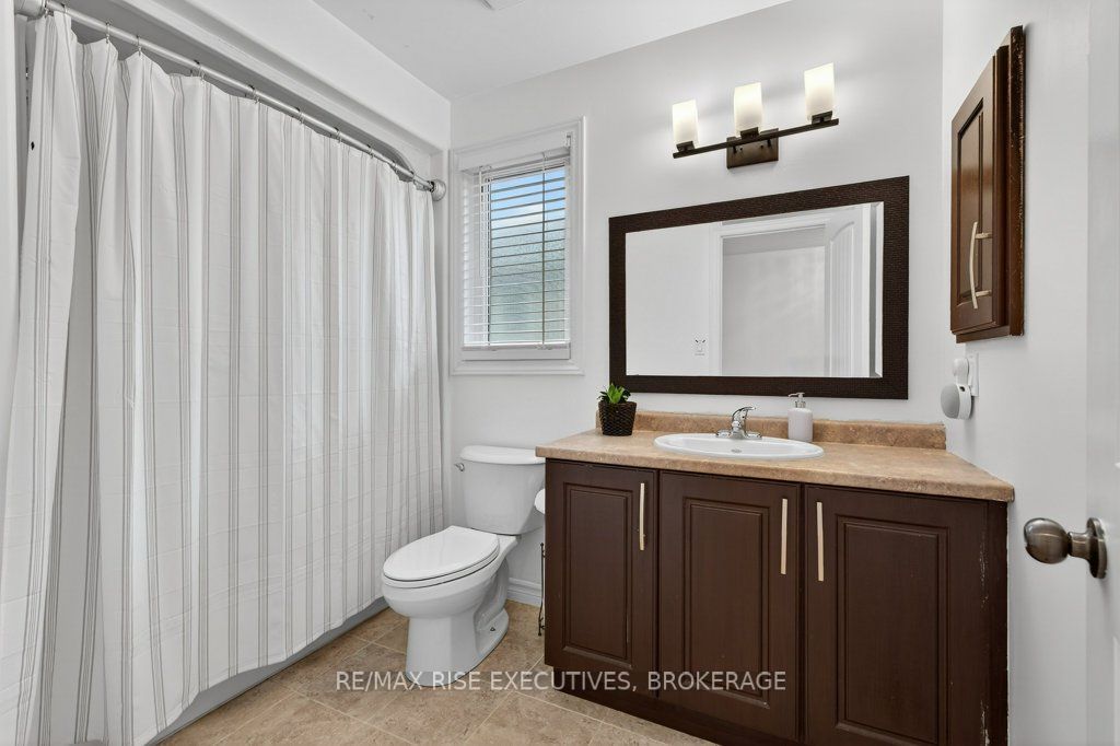 1543 Providence Crescent Property Photo 25