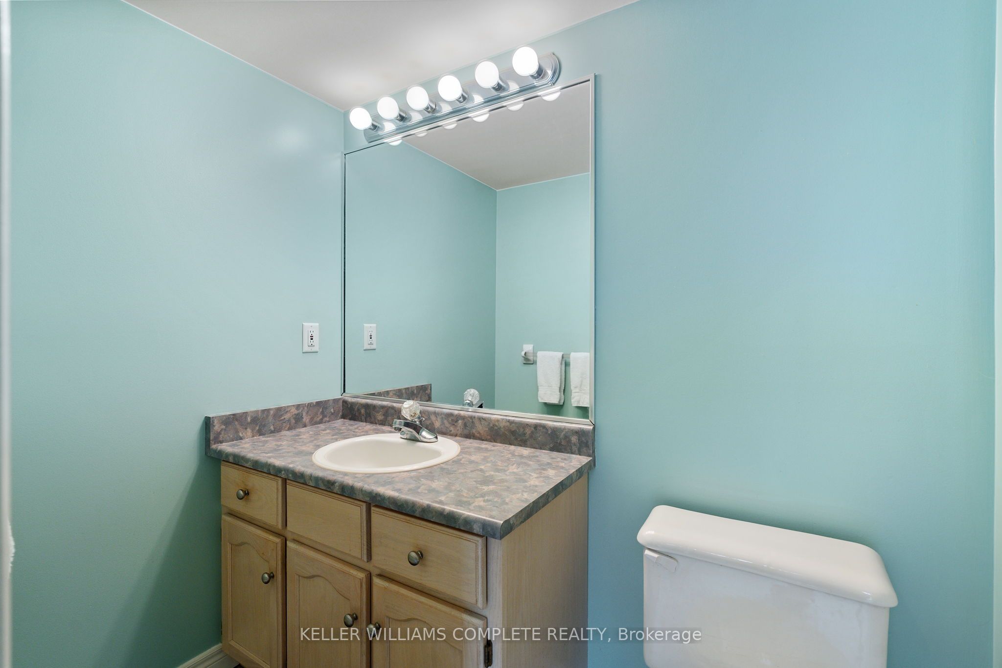 85 Edgewater Drive 10 Property Photo 8
