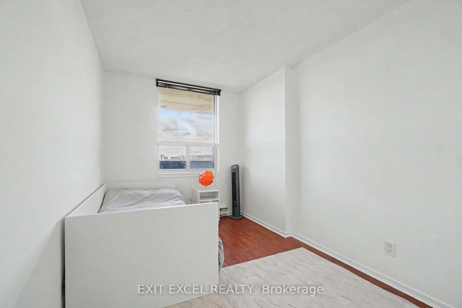 900 Dynes Road 1701 Property Photo 16