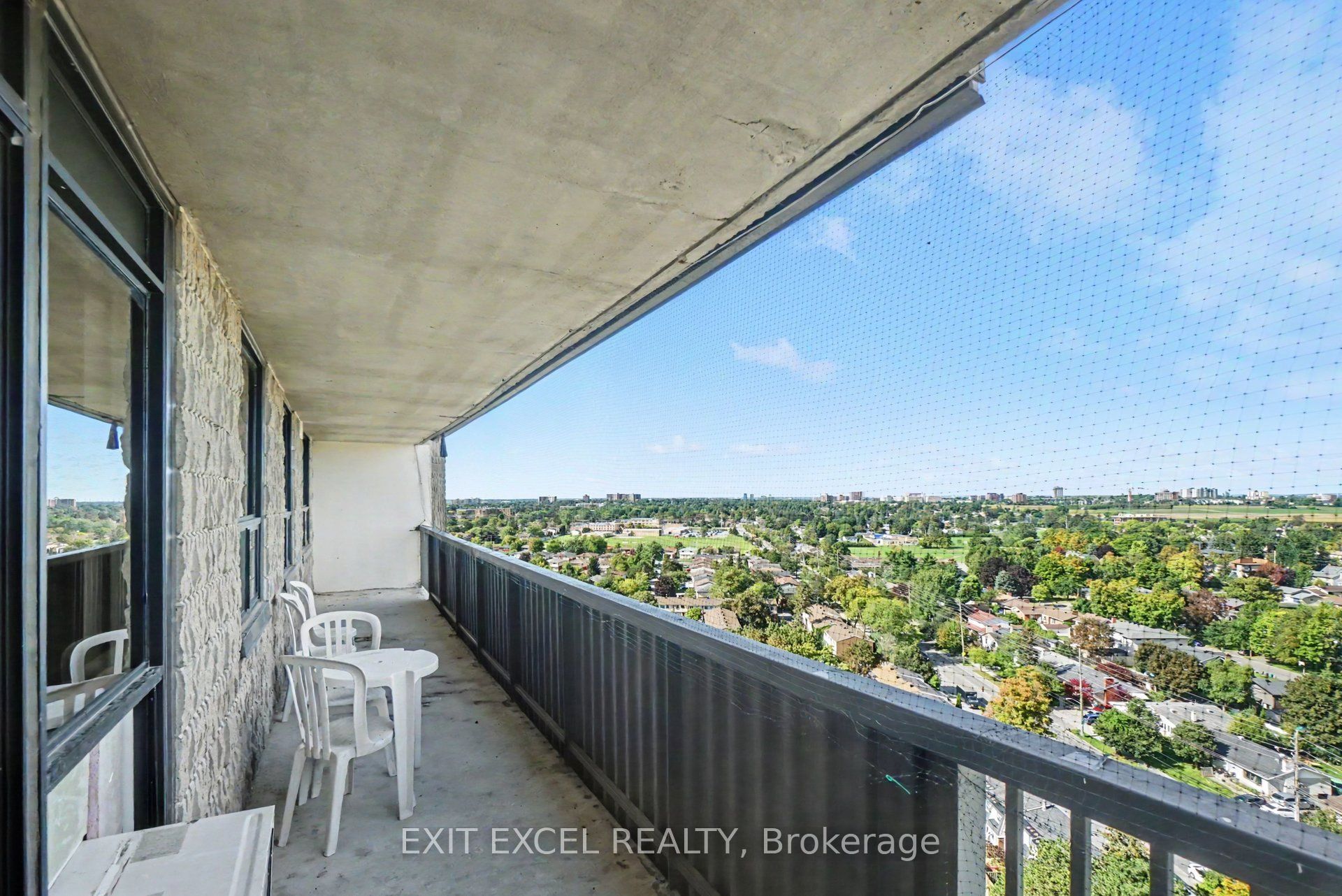 900 Dynes Road 1701 Property Photo 17