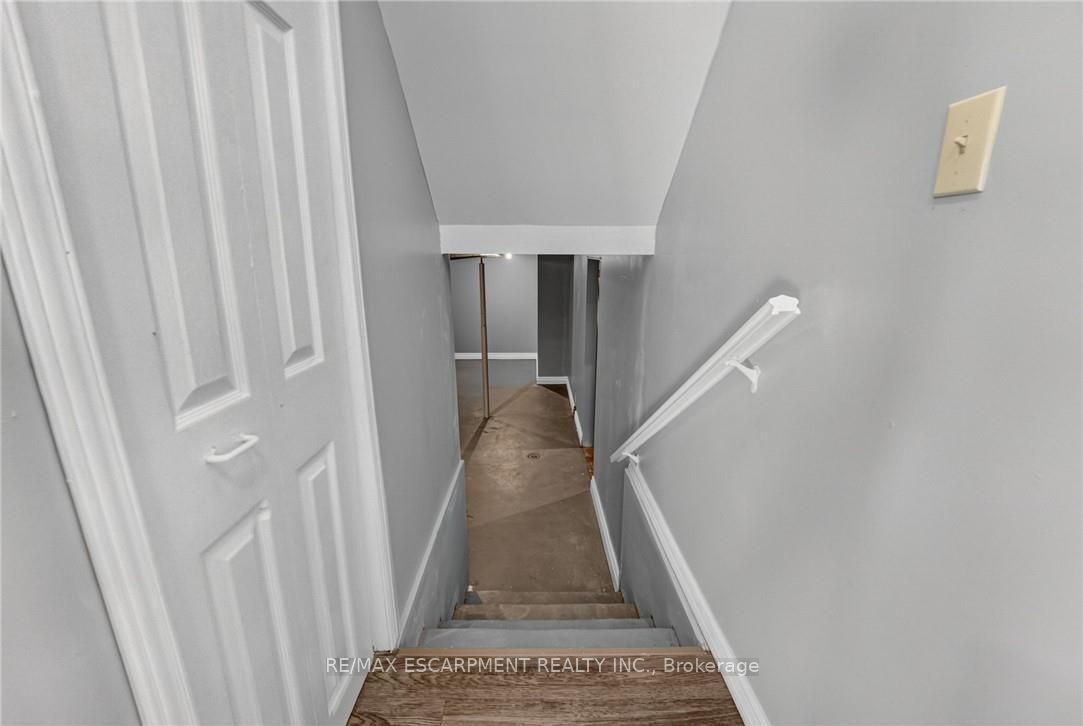 356 Station Street Property Photo 29