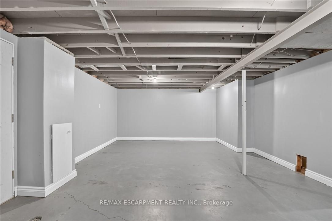 356 Station Street Property Photo 32