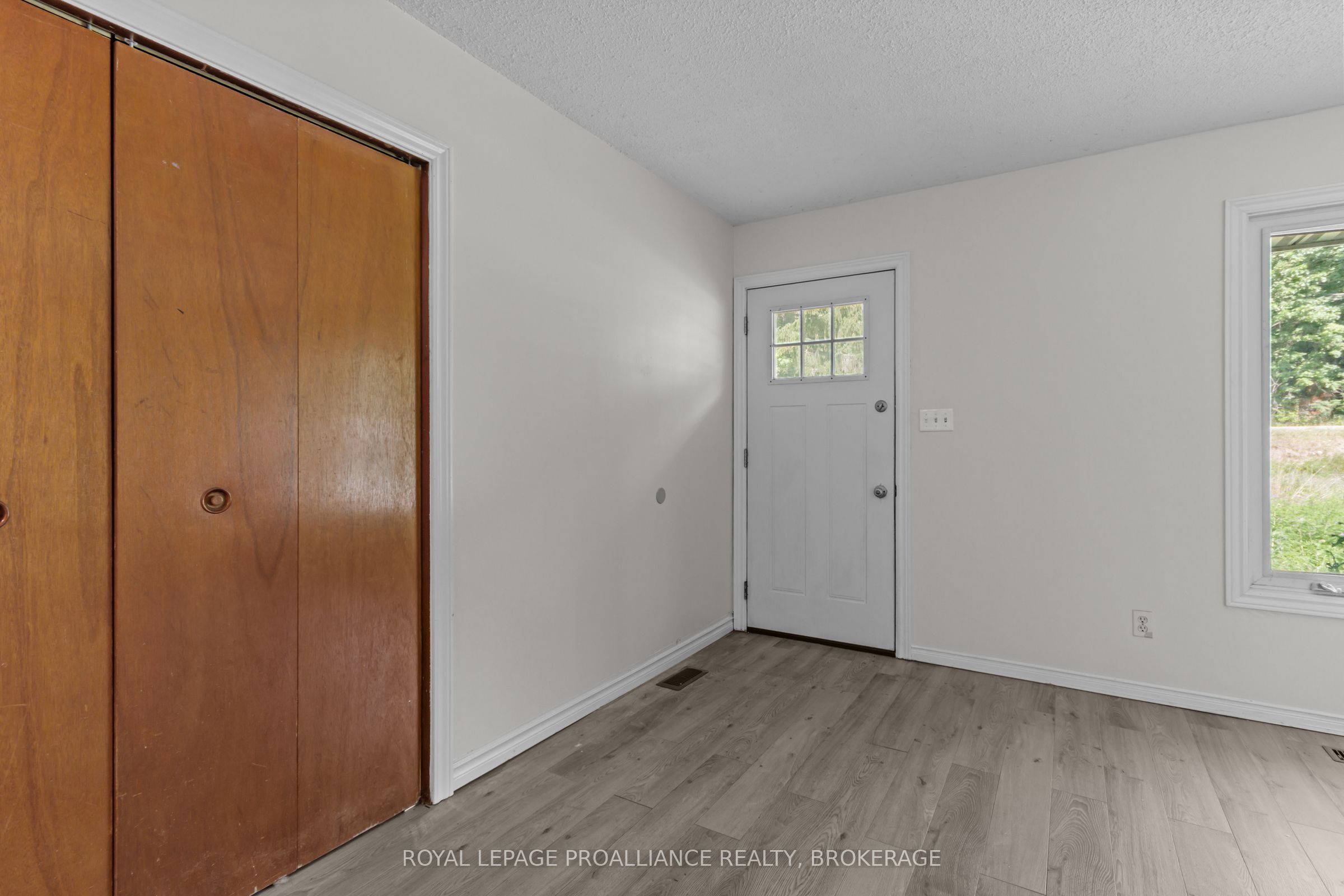1837 Highway 2 Property Photo 4