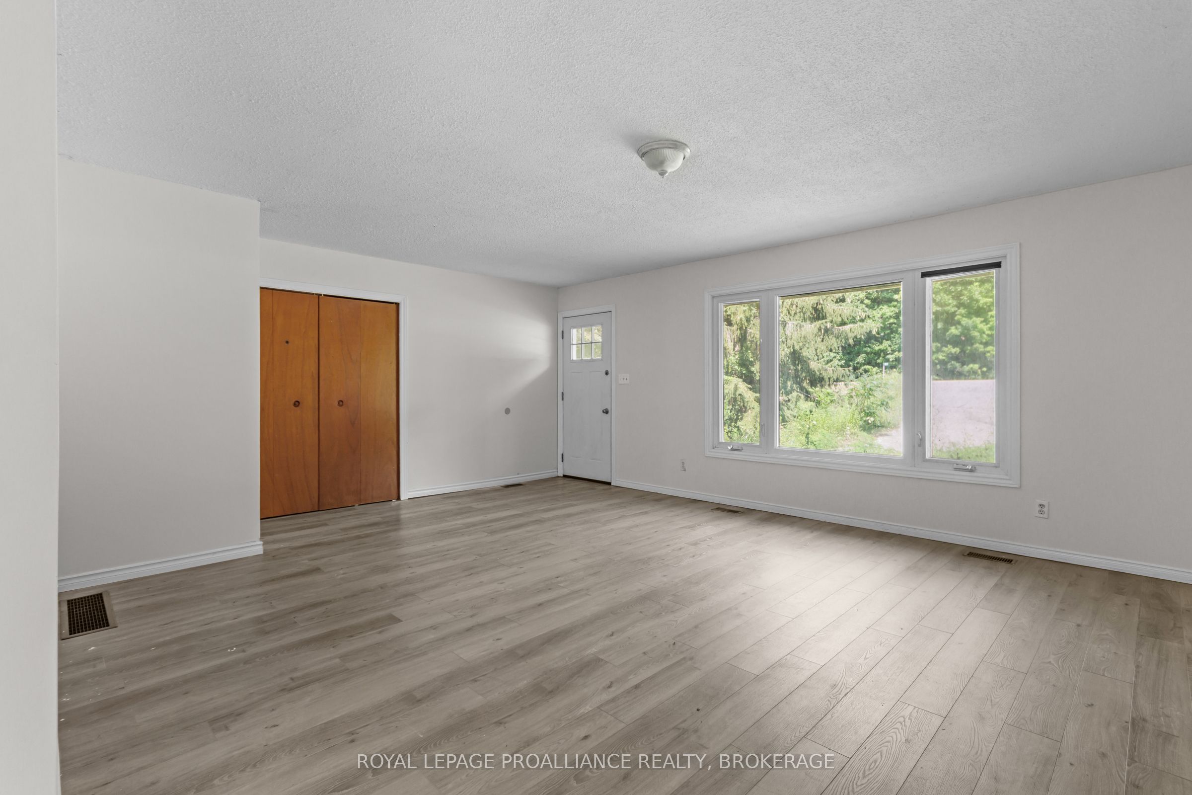 1837 Highway 2 Property Photo 7
