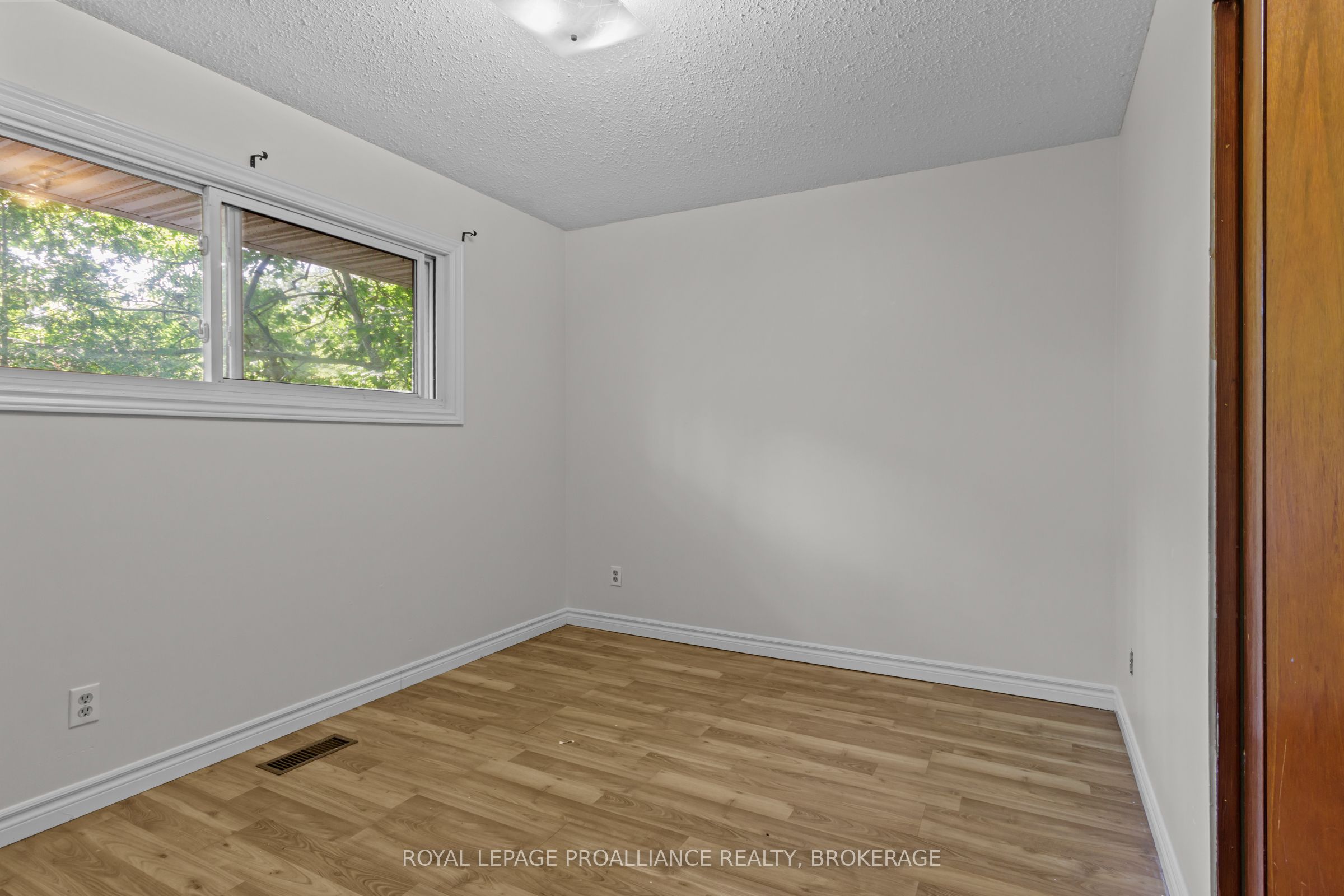 1837 Highway 2 Property Photo 13