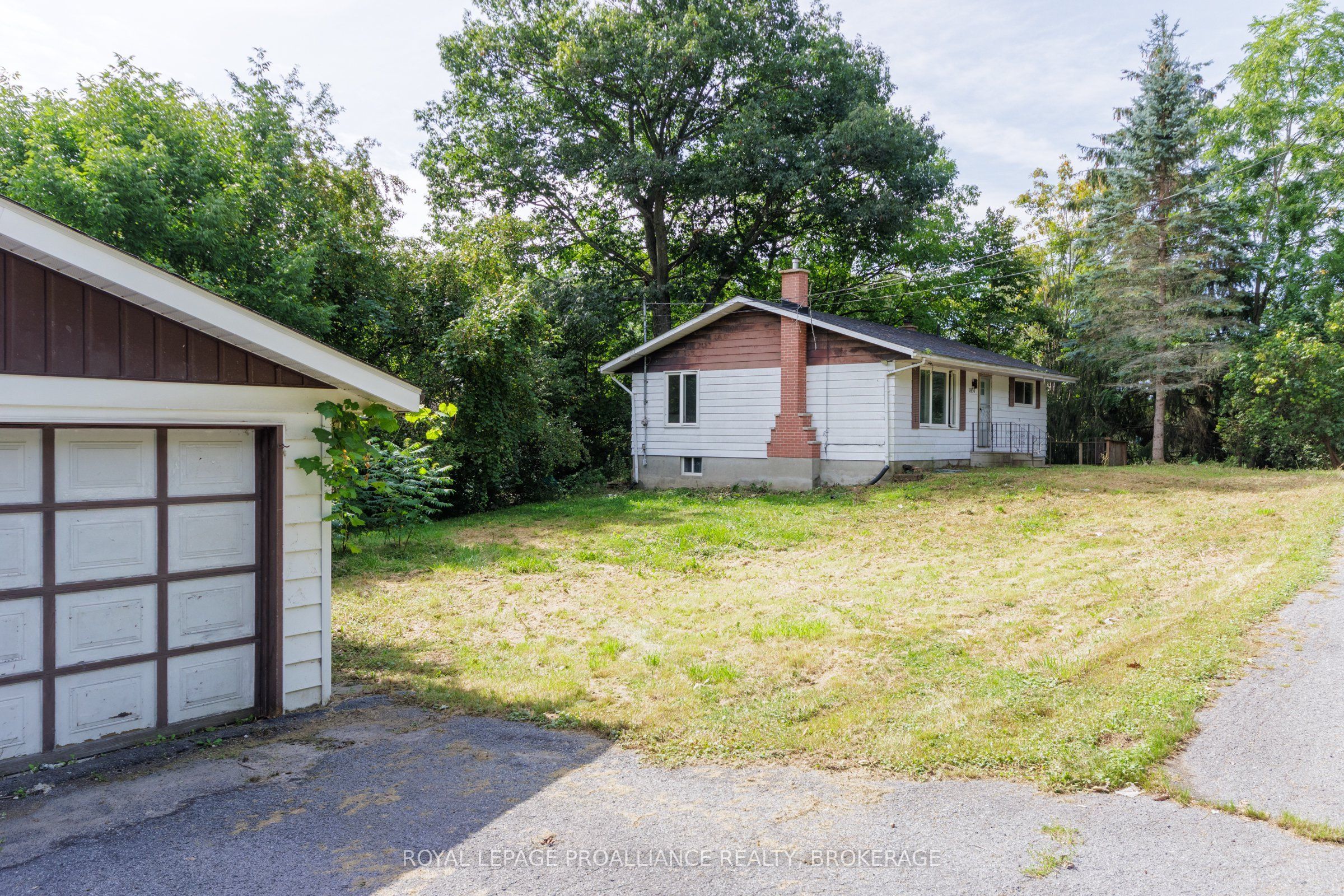 1837 Highway 2 Property Photo 20