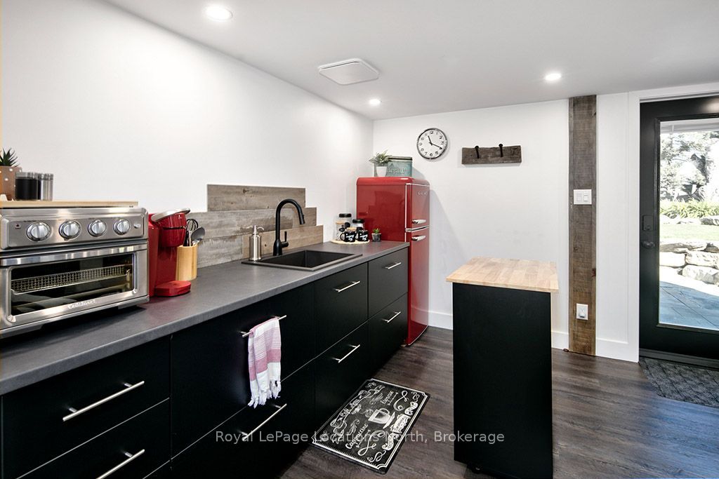 128 Montgomery Street Property Photo 20