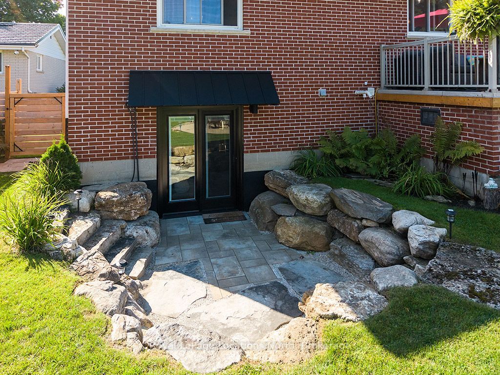 128 Montgomery Street Property Photo 24
