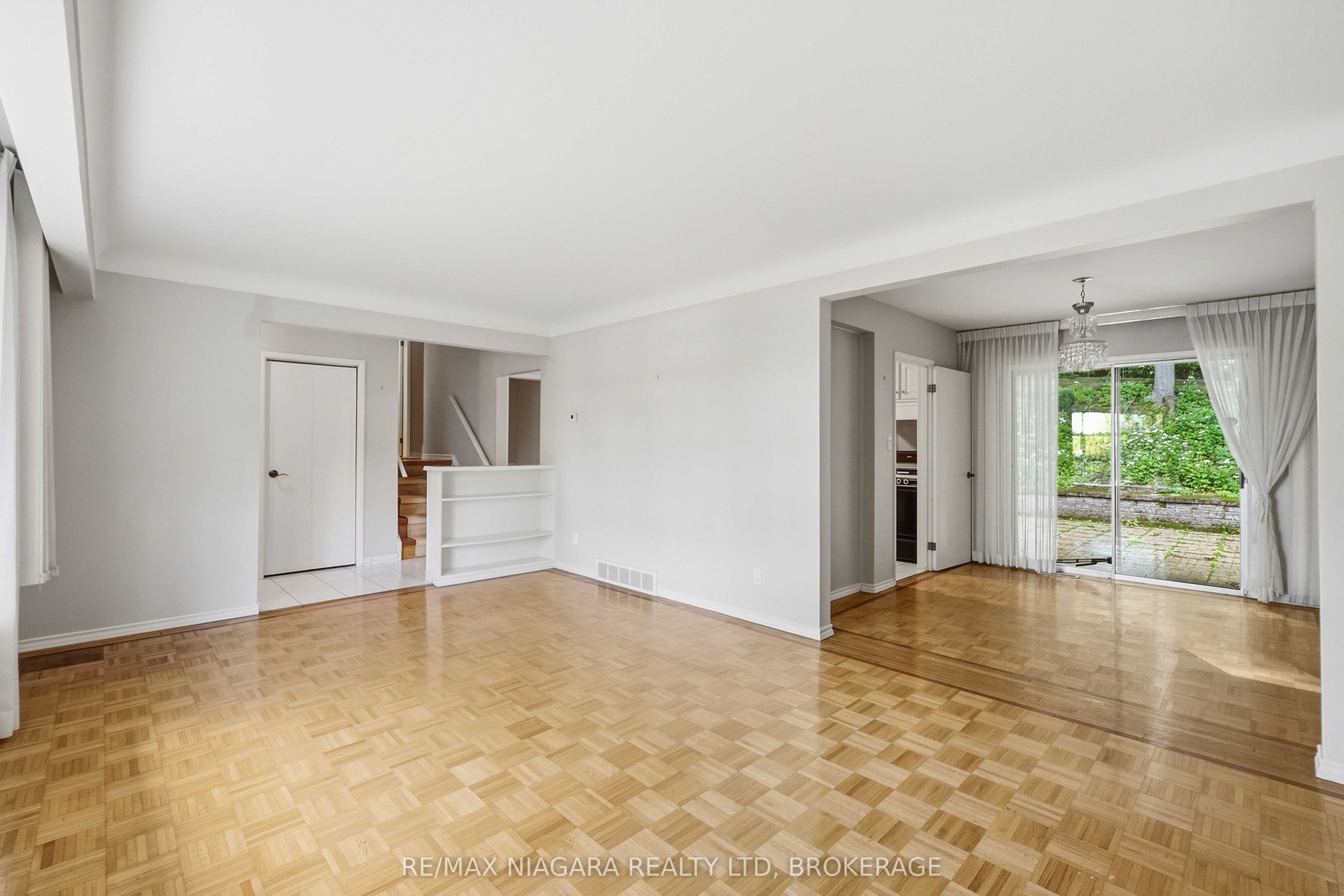 150 Woodside Drive Property Photo 6