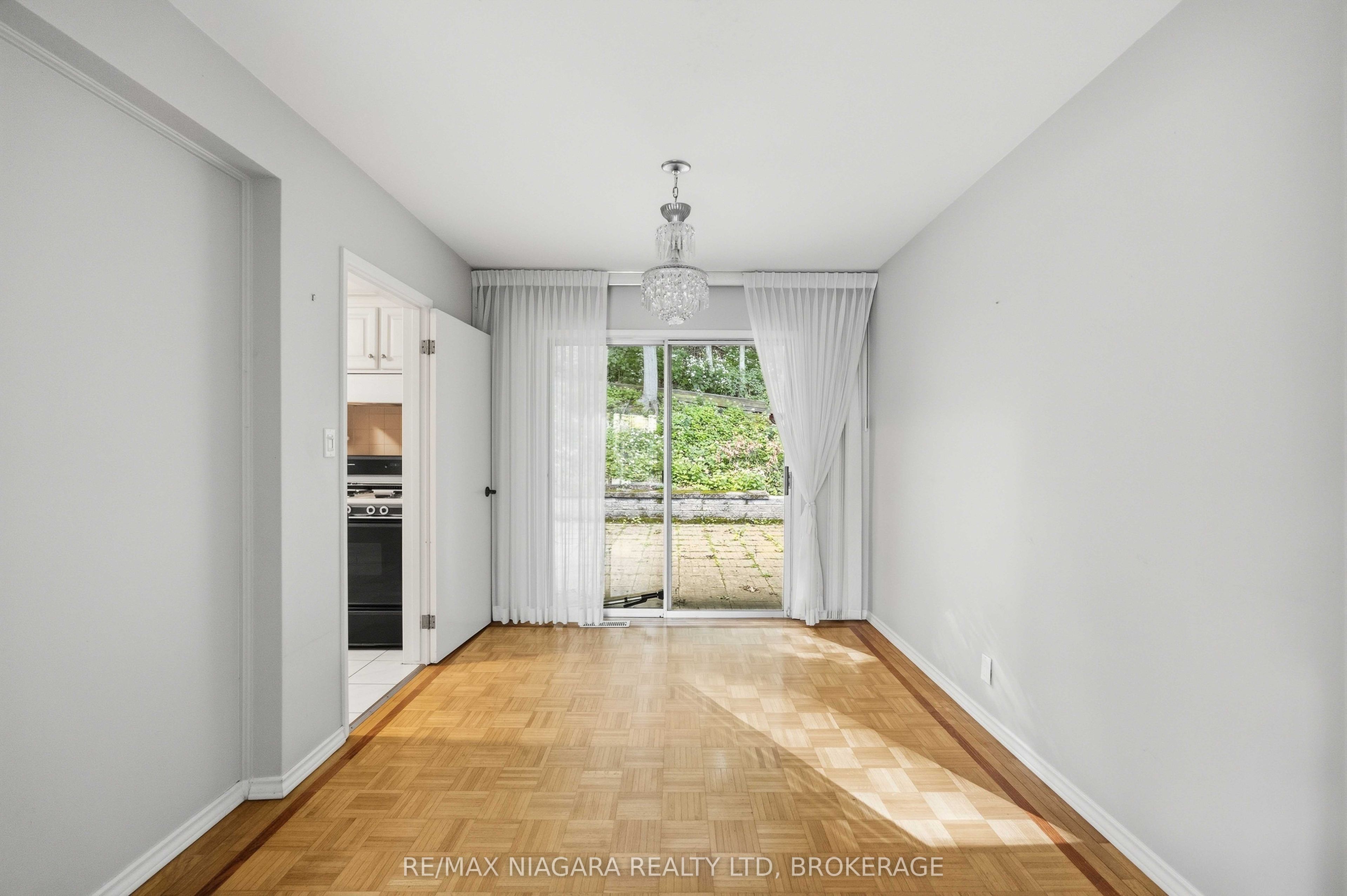 150 Woodside Drive Property Photo 8