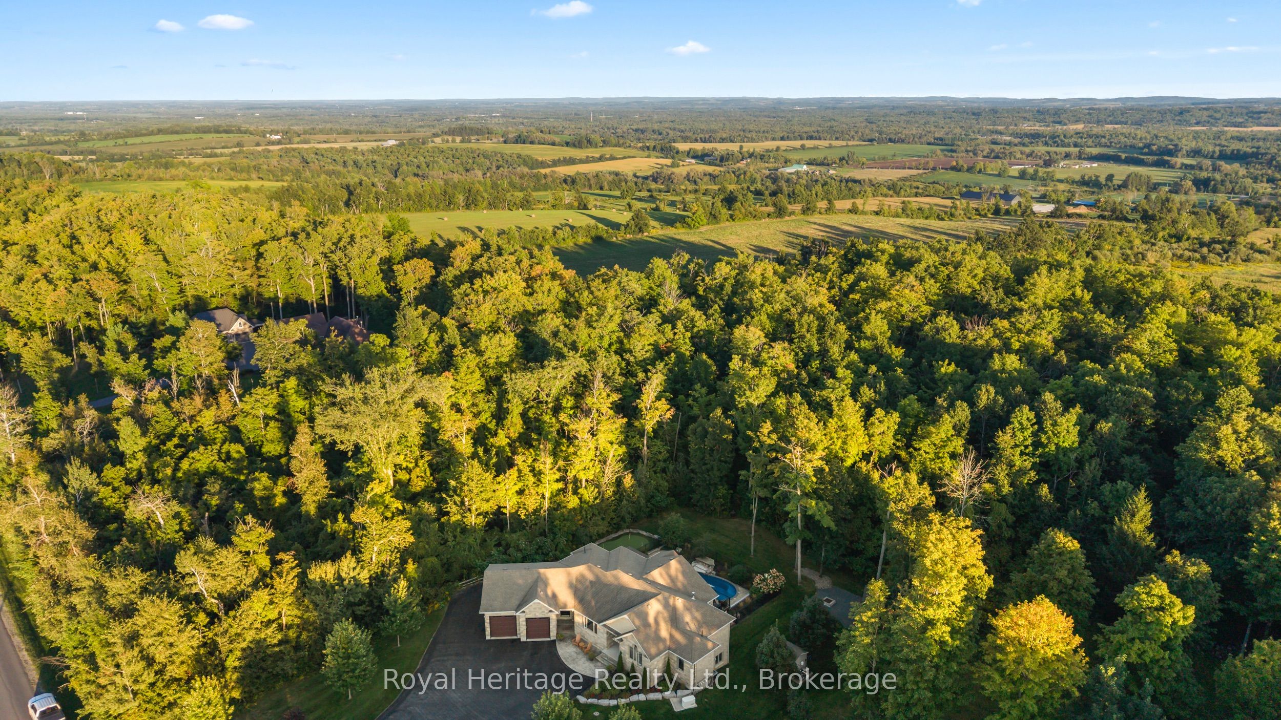 987 Sharpe Line Property Photo 3