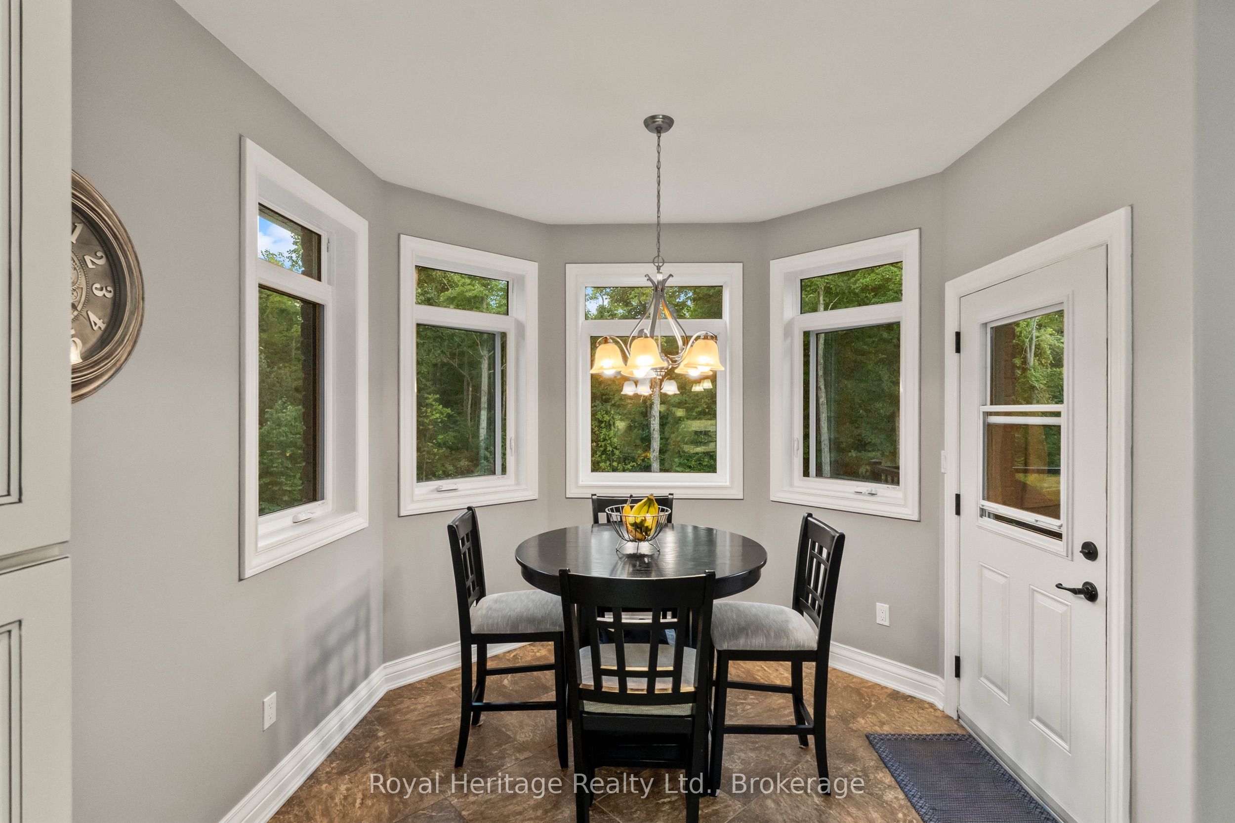 987 Sharpe Line Property Photo 14