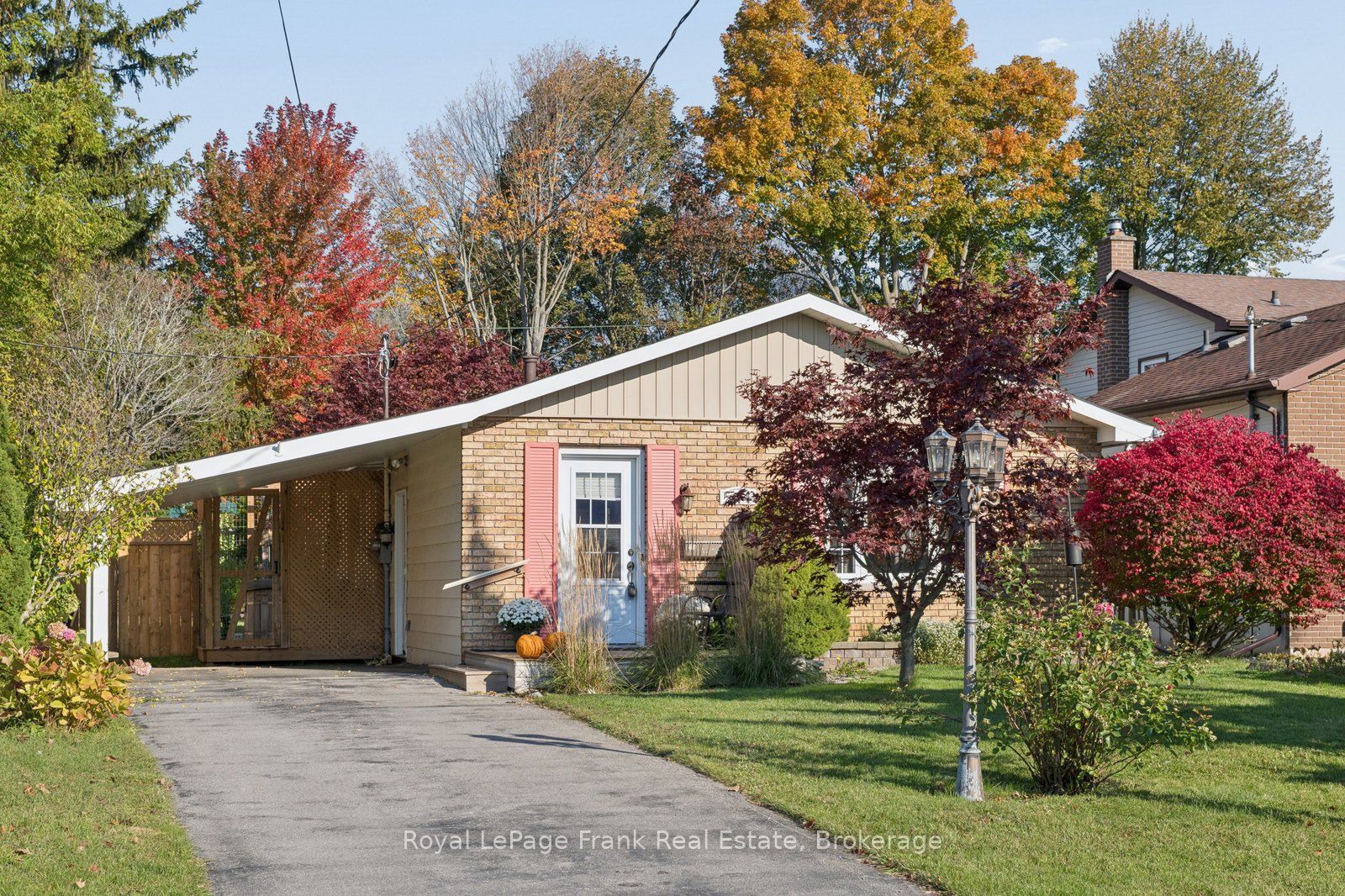 544 Maher Crescent