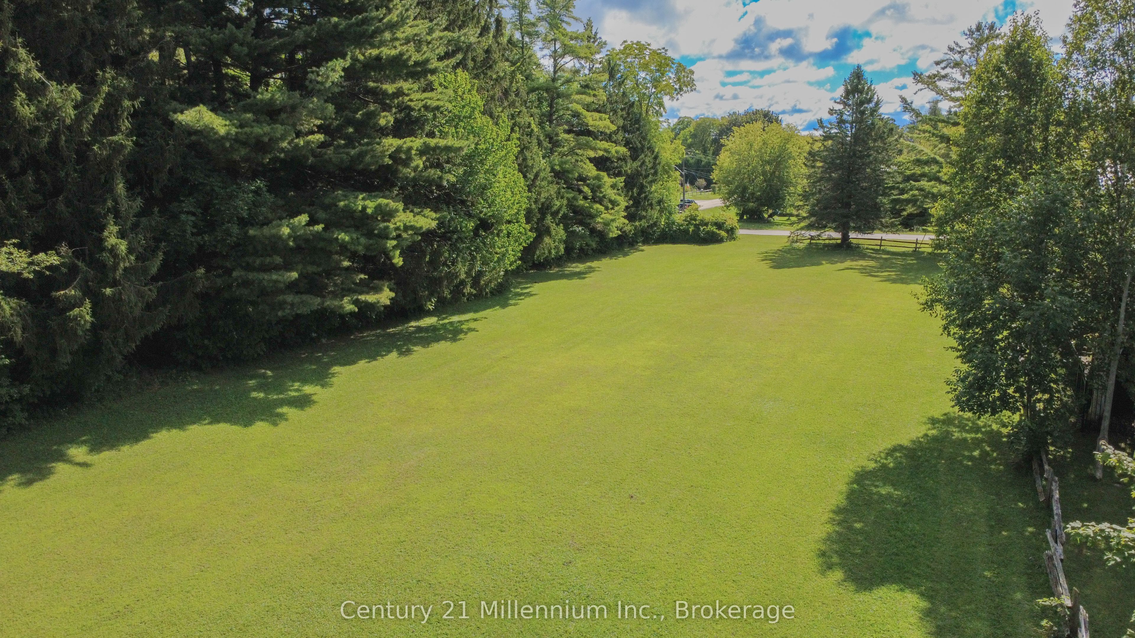 256 Anglesia Street N Property Photo 12