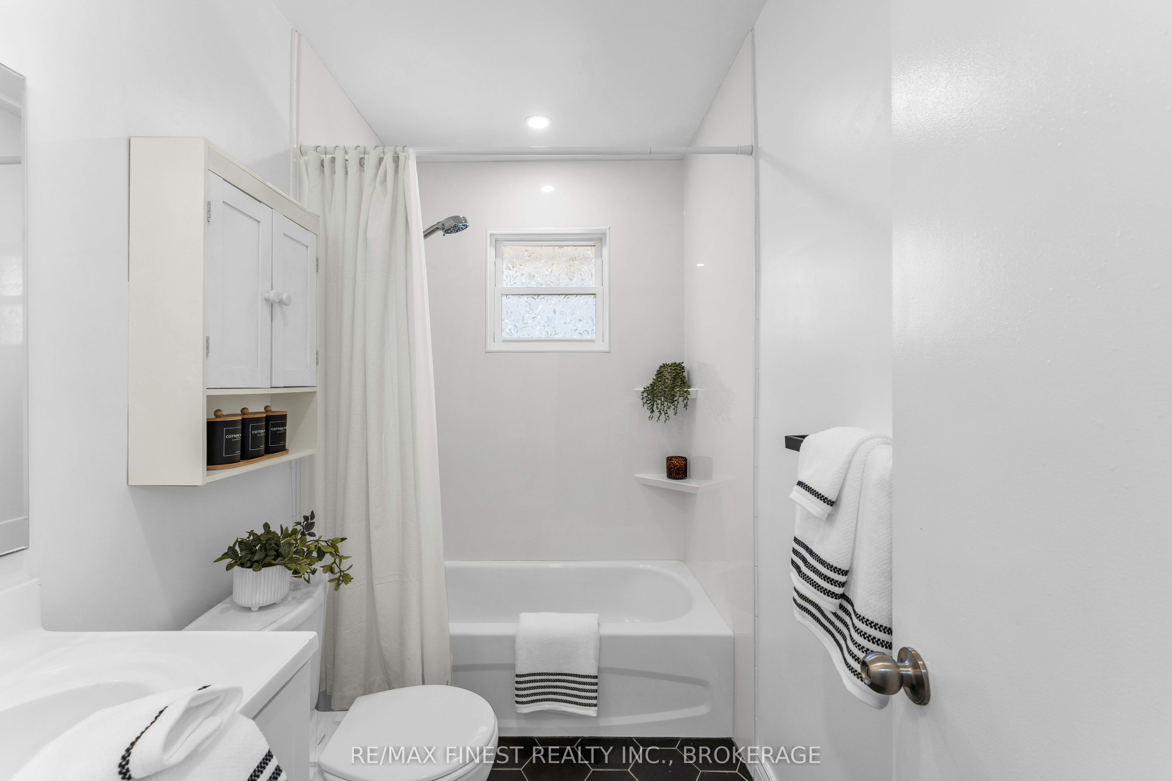 330 Meadowcrest Road Property Photo 25