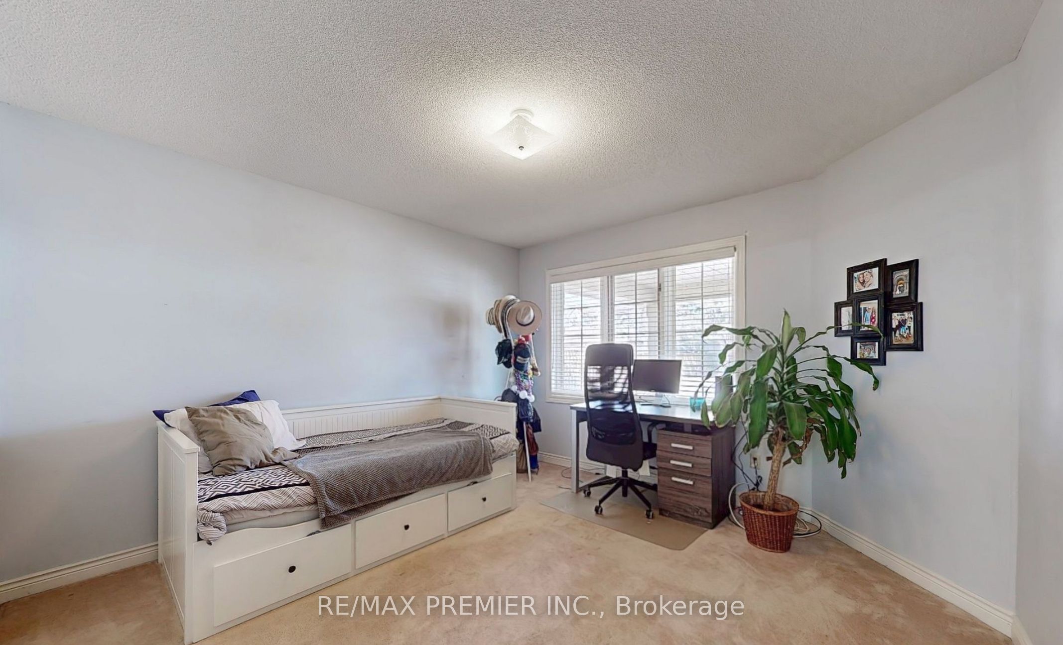 9 Wentworth Drive 13 Property Photo 17