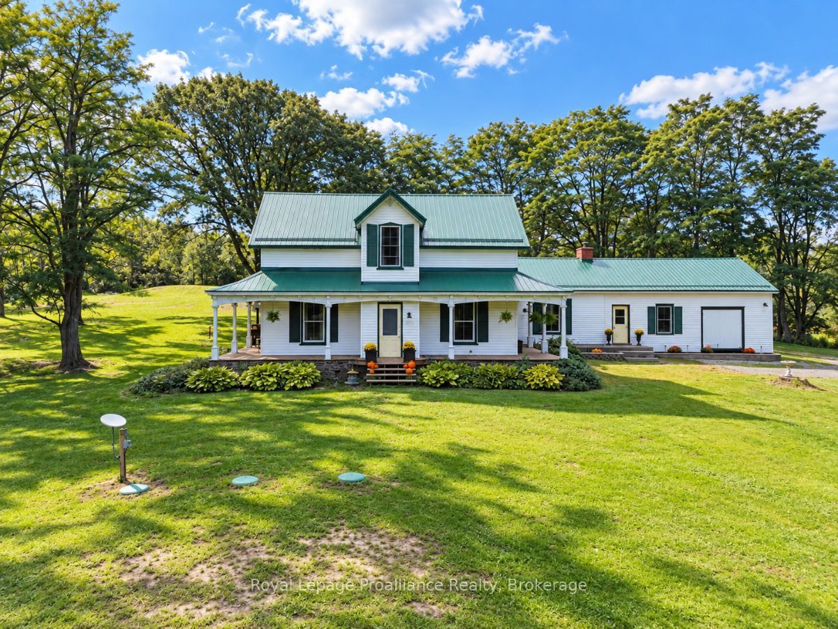 729 Foxboro-stirling Road Property Photo 1