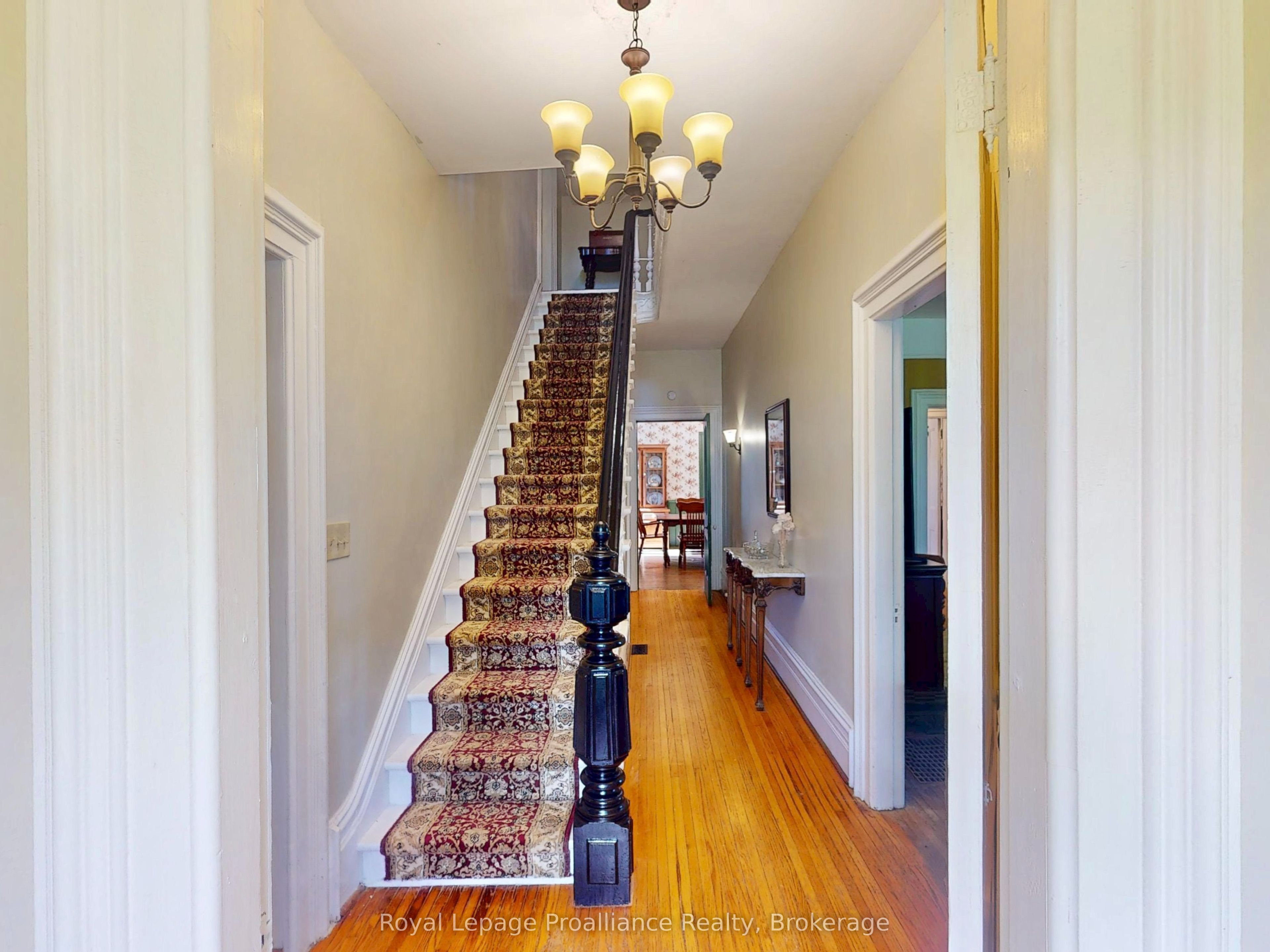 729 Foxboro-stirling Road Property Photo 6