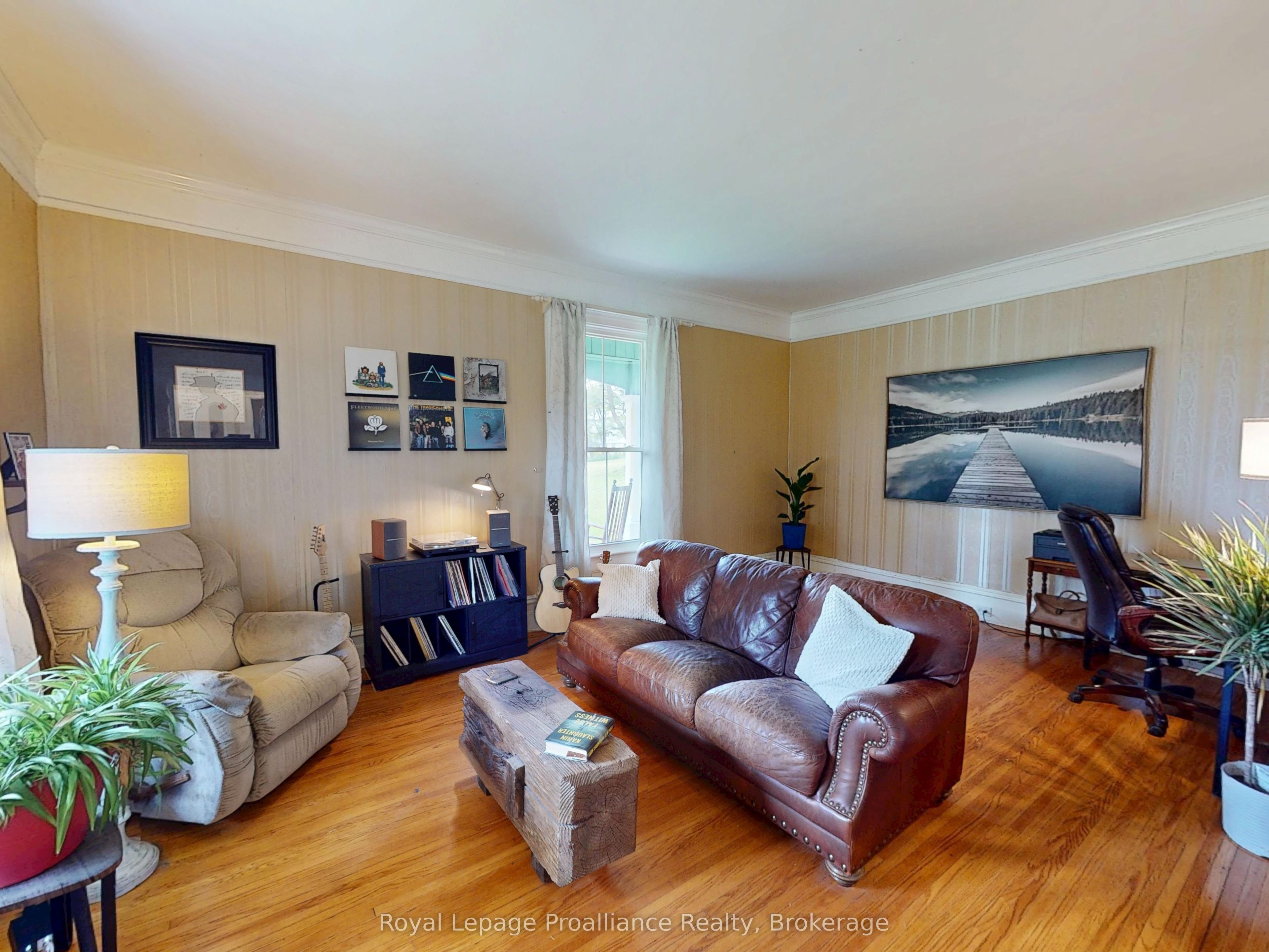 729 Foxboro-stirling Road Property Photo 8