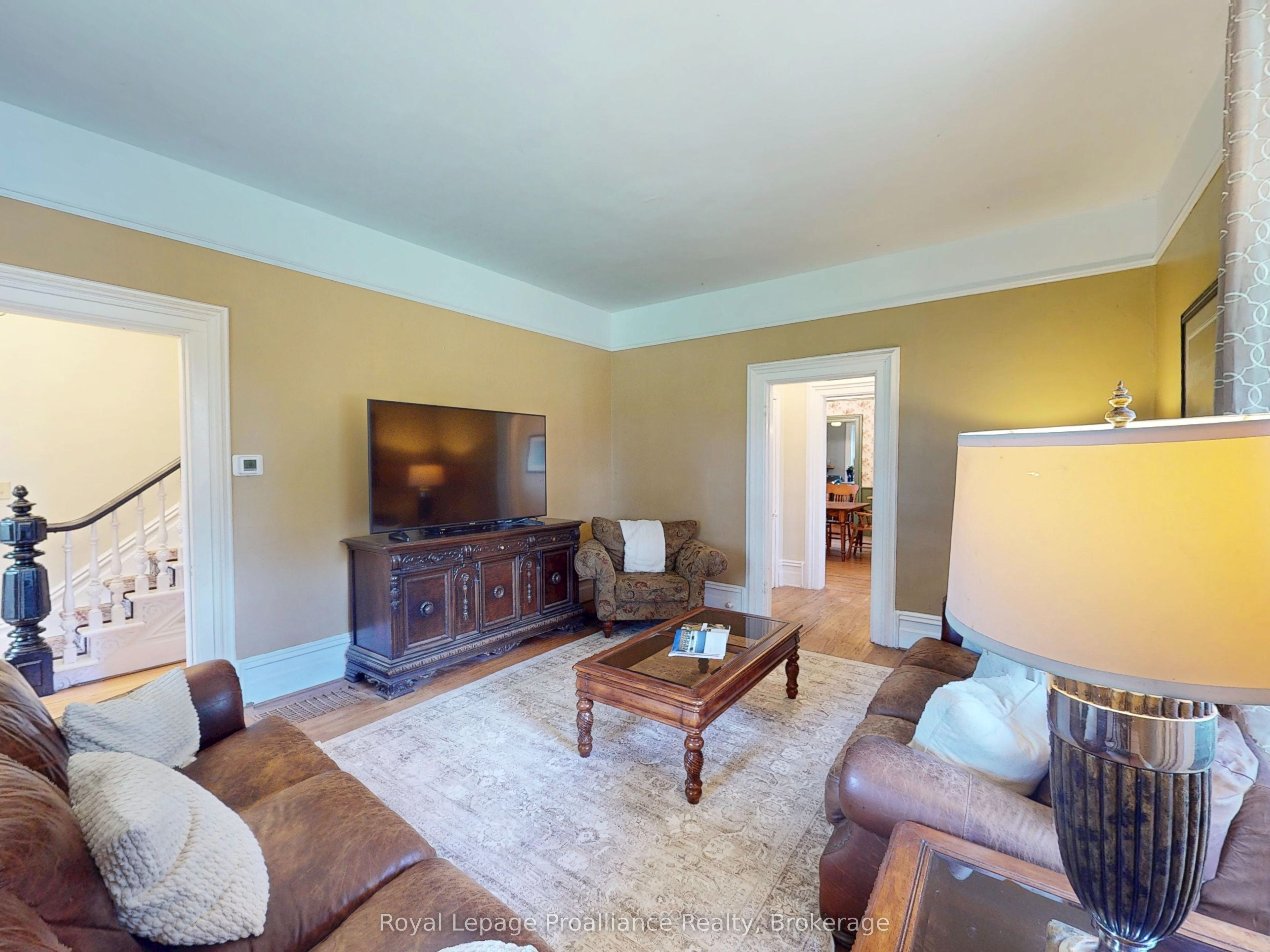 729 Foxboro-stirling Road Property Photo 9