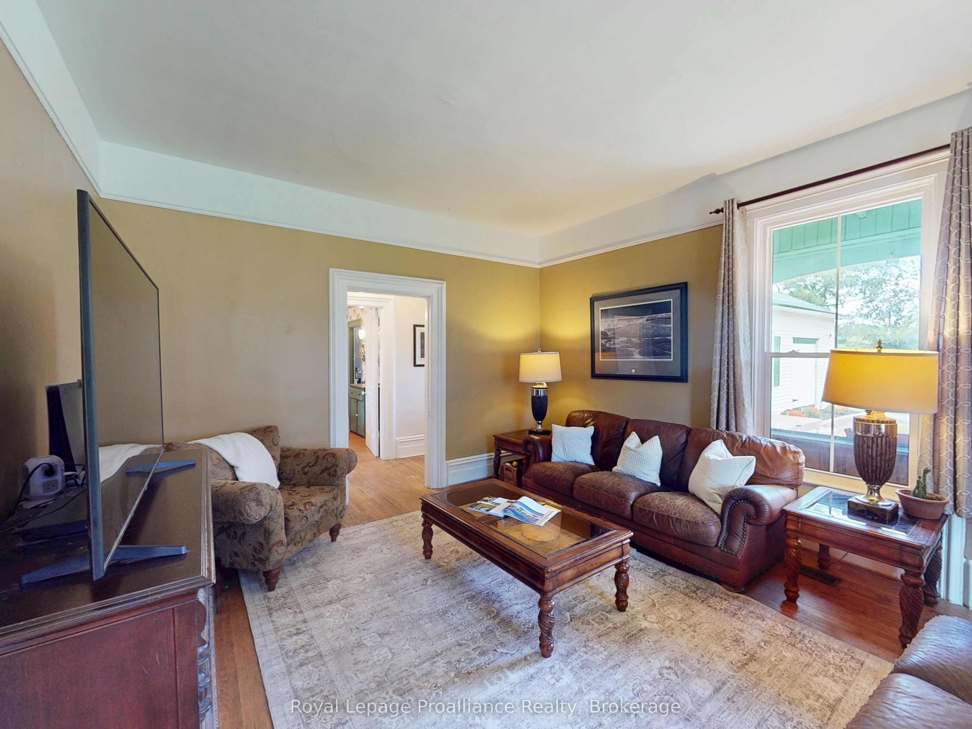 729 Foxboro-stirling Road Property Photo 10
