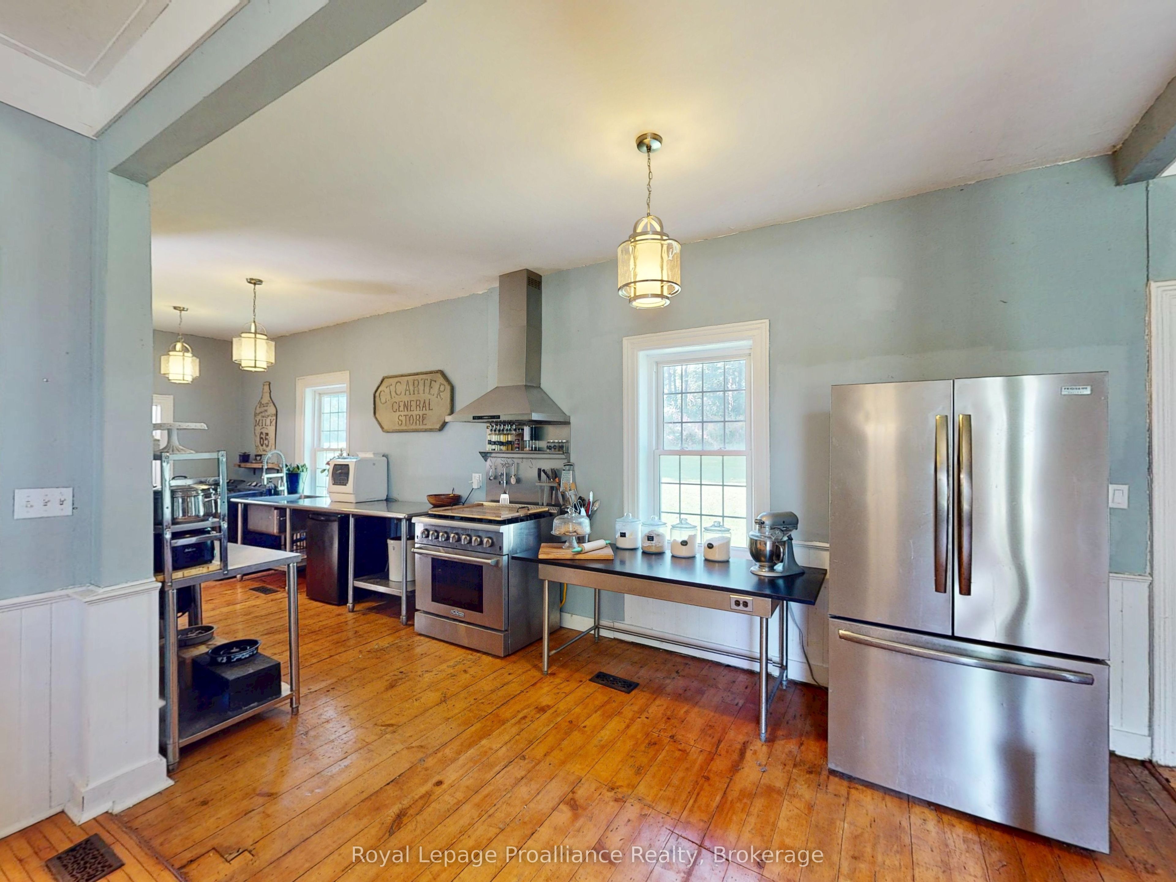 729 Foxboro-stirling Road Property Photo 16
