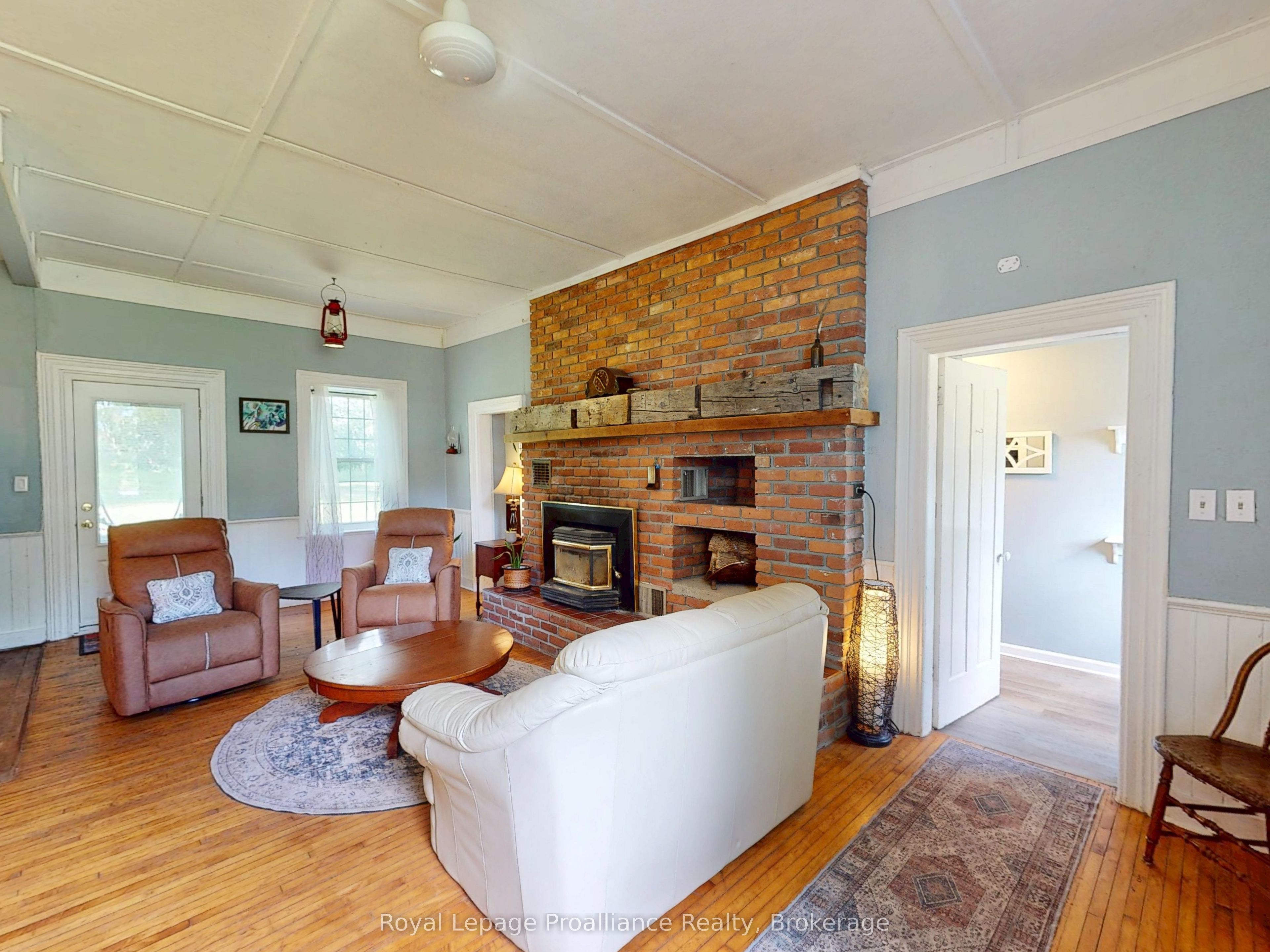 729 Foxboro-stirling Road Property Photo 19