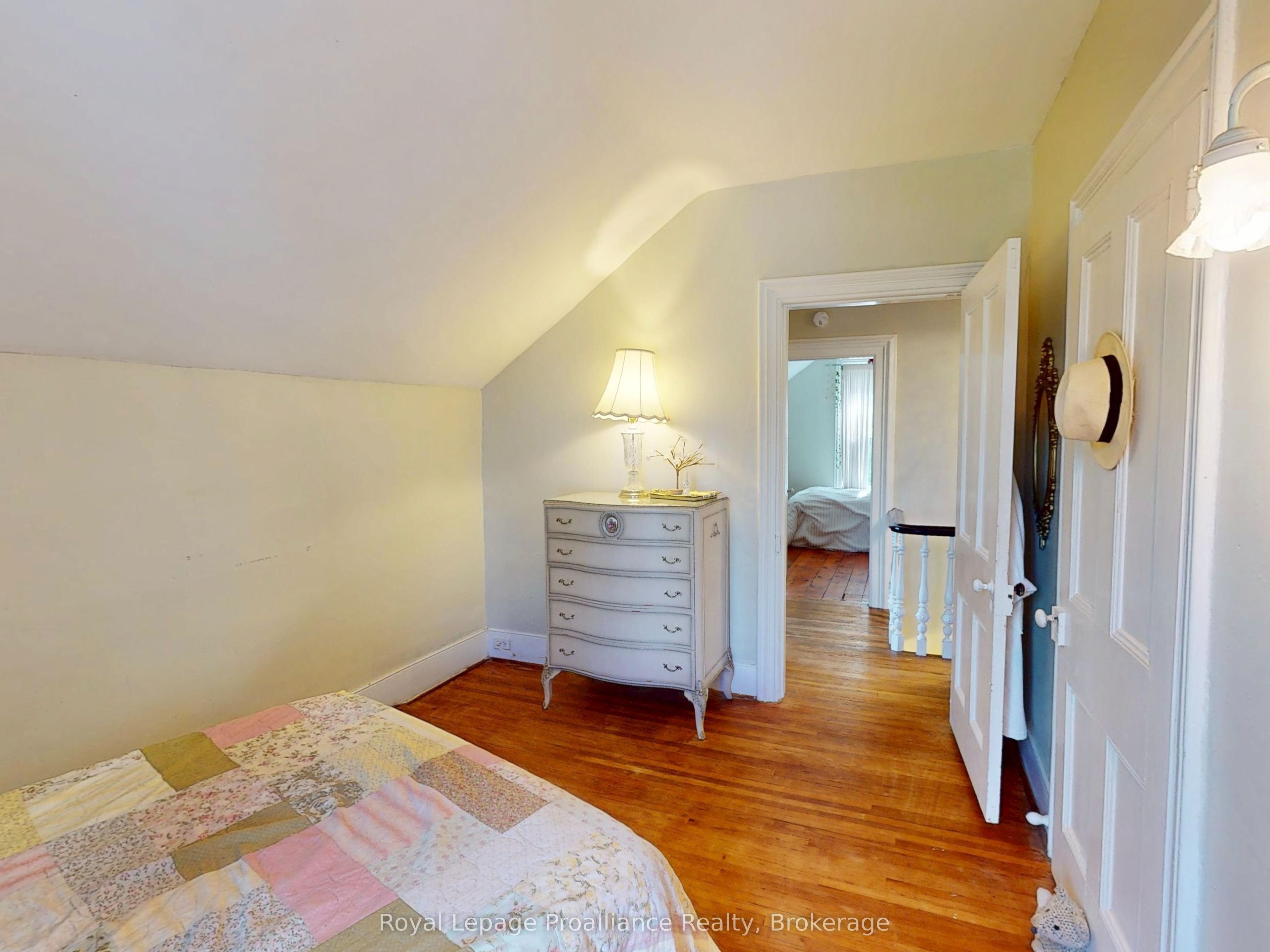 729 Foxboro-stirling Road Property Photo 33