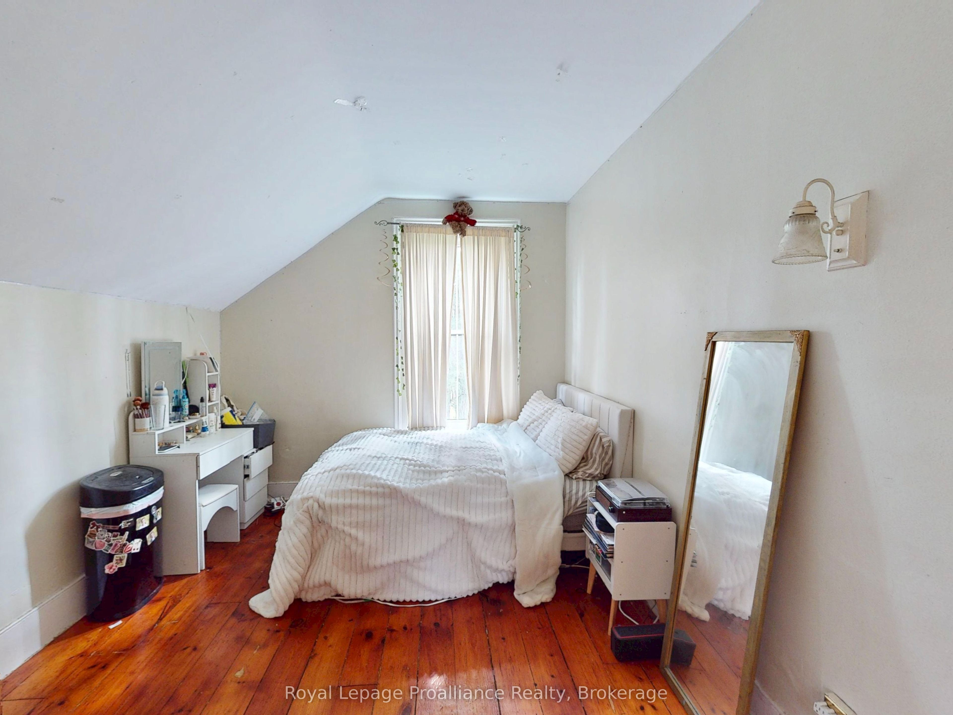 729 Foxboro-stirling Road Property Photo 36