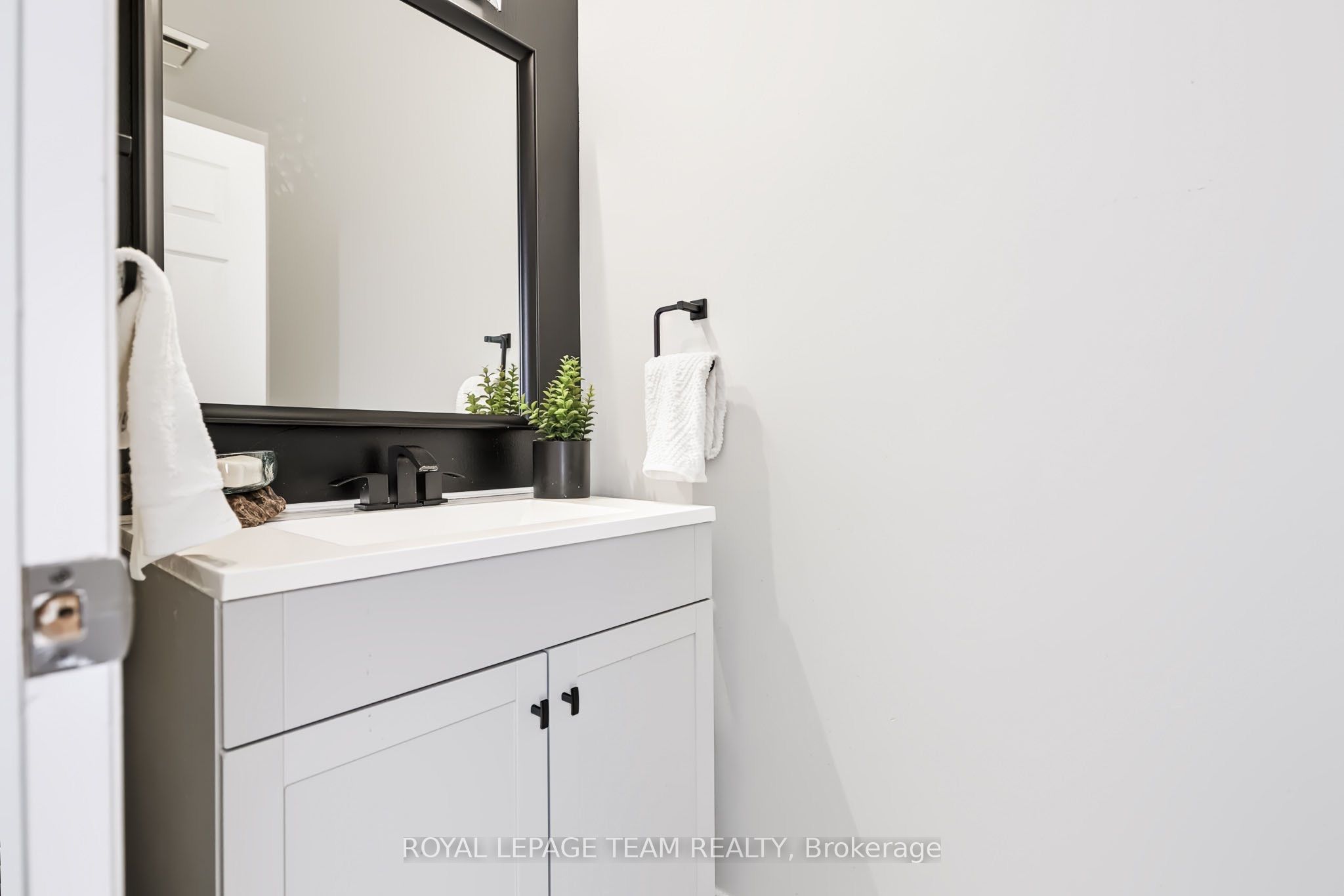 17 Catherwood Court Property Photo 19