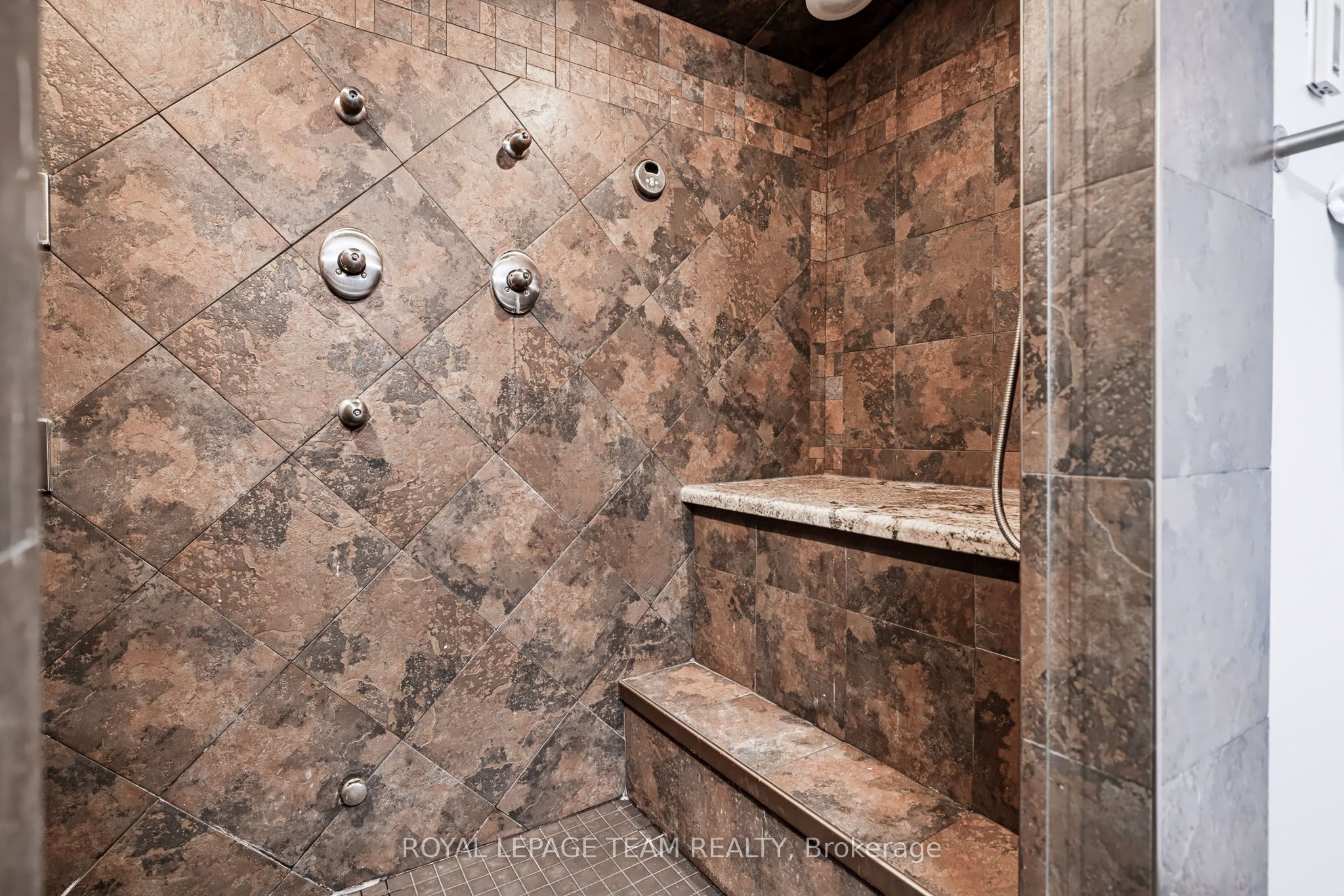 17 Catherwood Court Property Photo 24