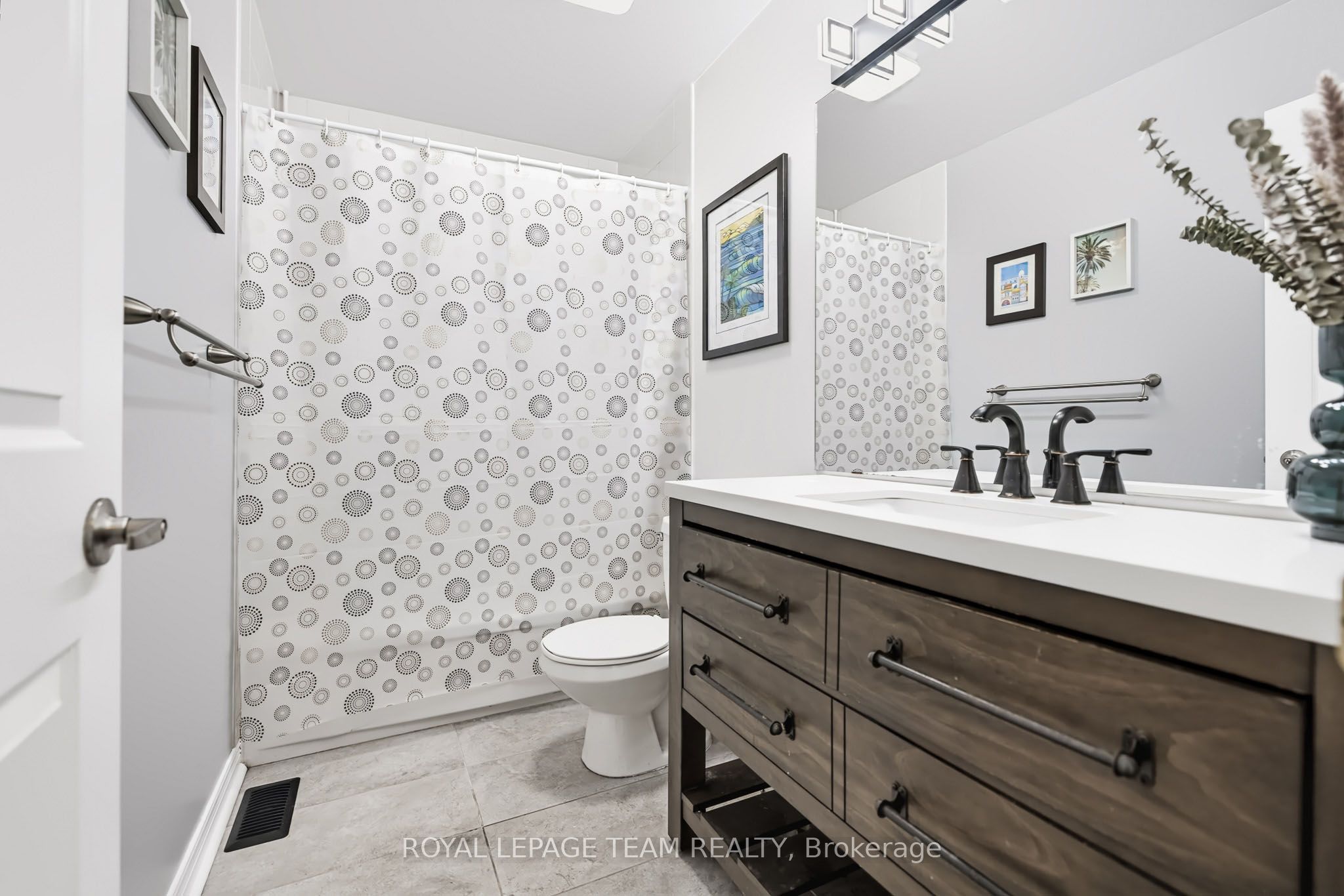 17 Catherwood Court Property Photo 28