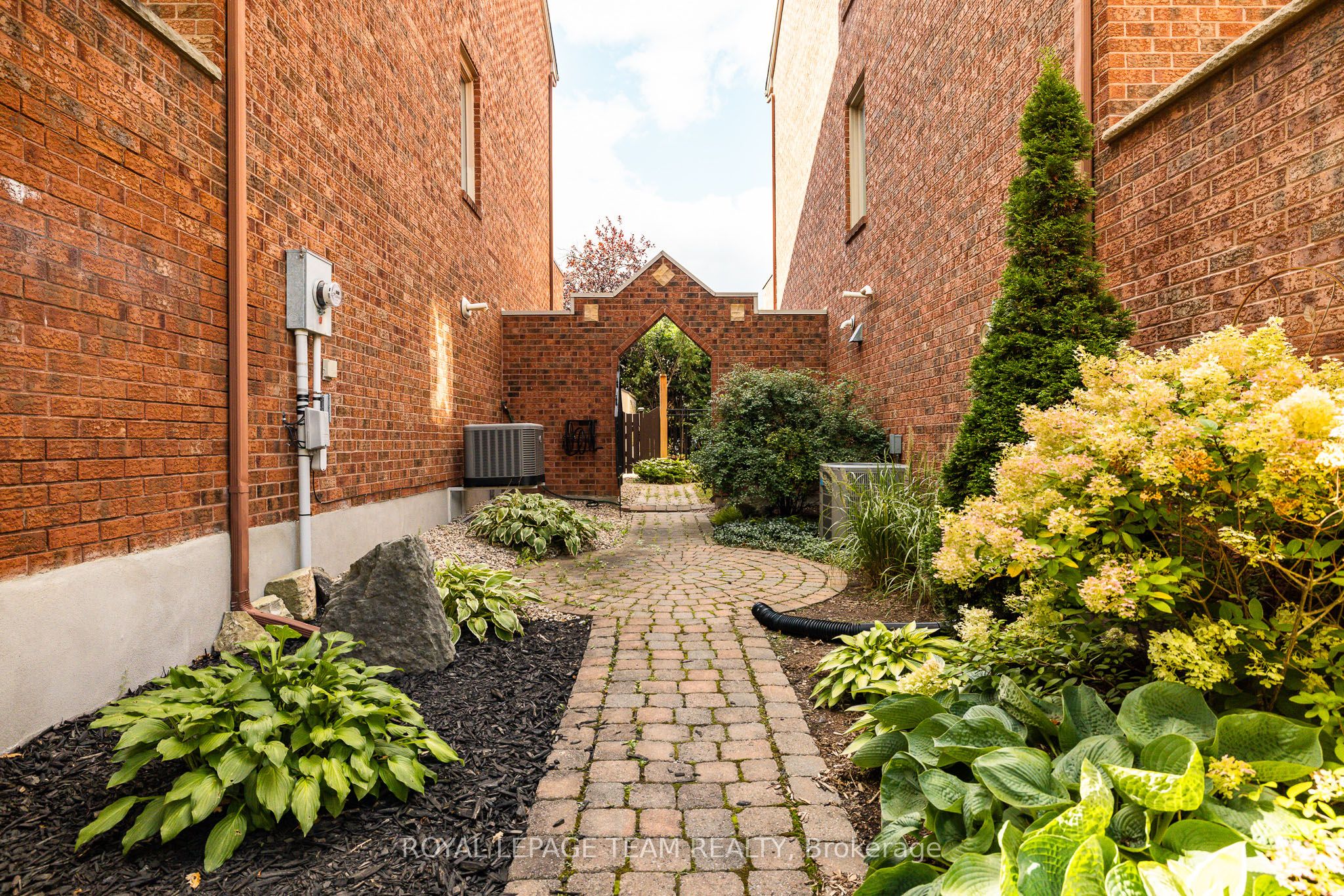 17 Catherwood Court Property Photo 34