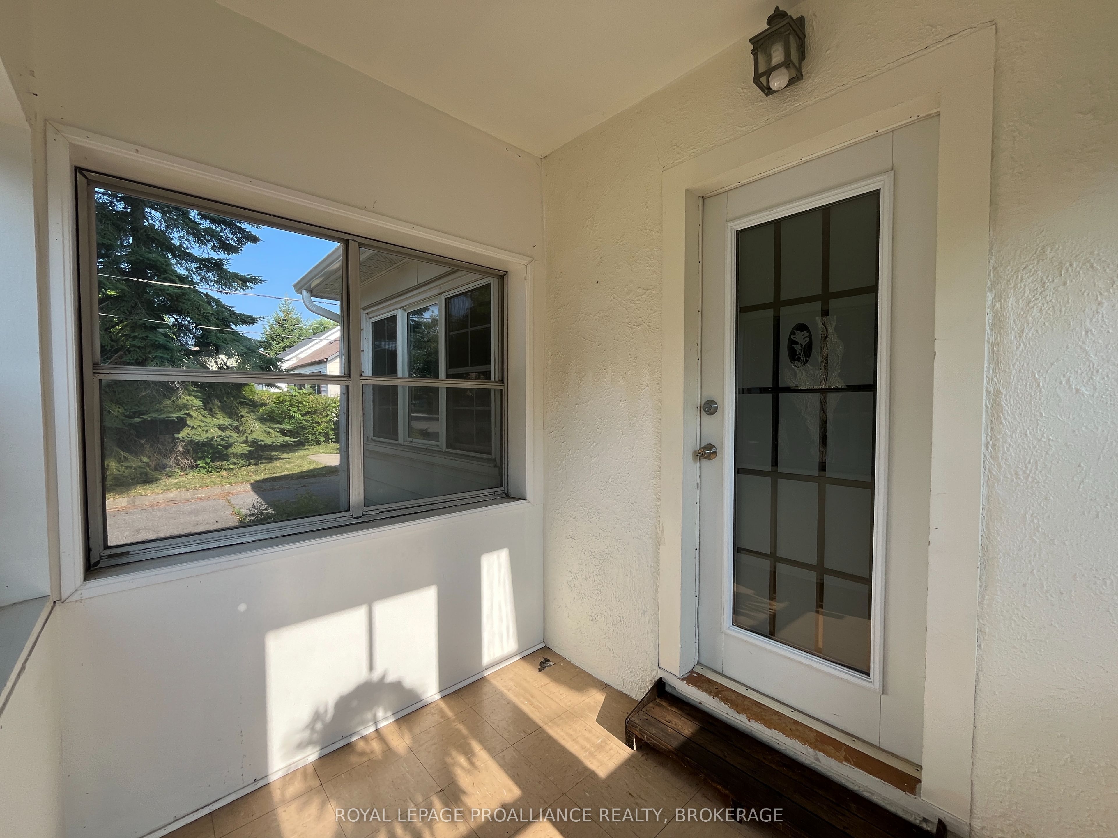 7 Third Avenue Property Photo 4