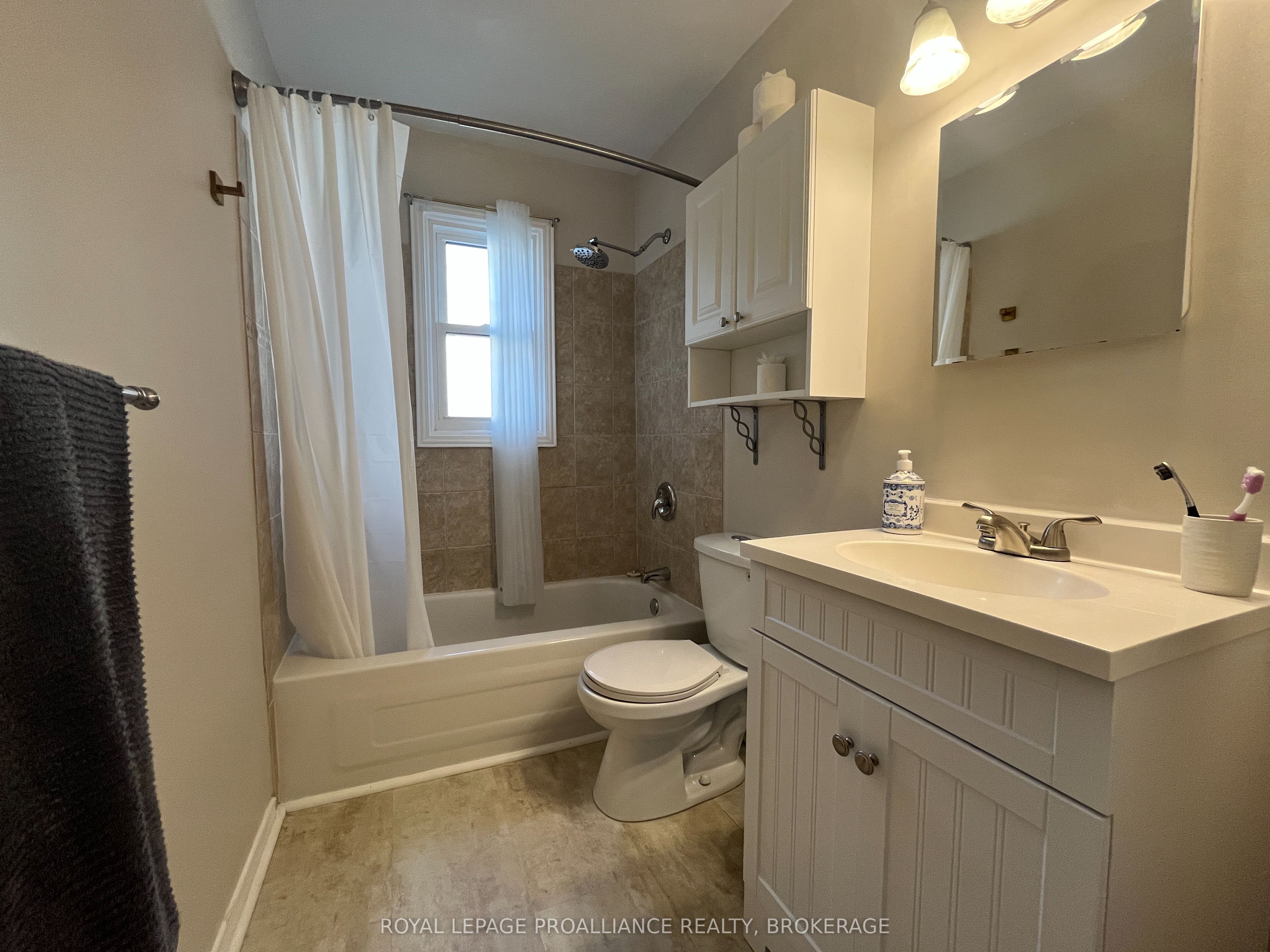 7 Third Avenue Property Photo 15