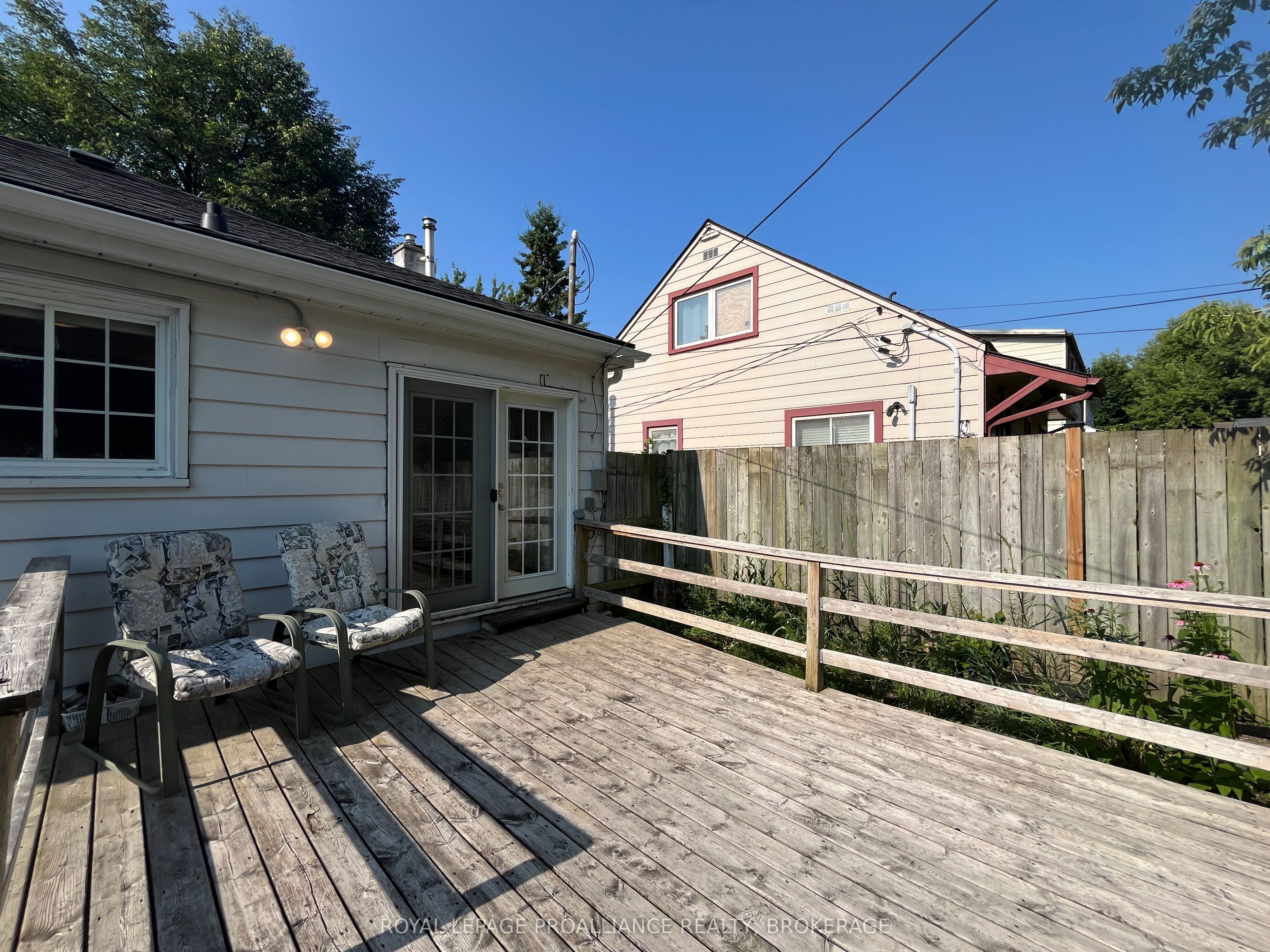 7 Third Avenue Property Photo 38