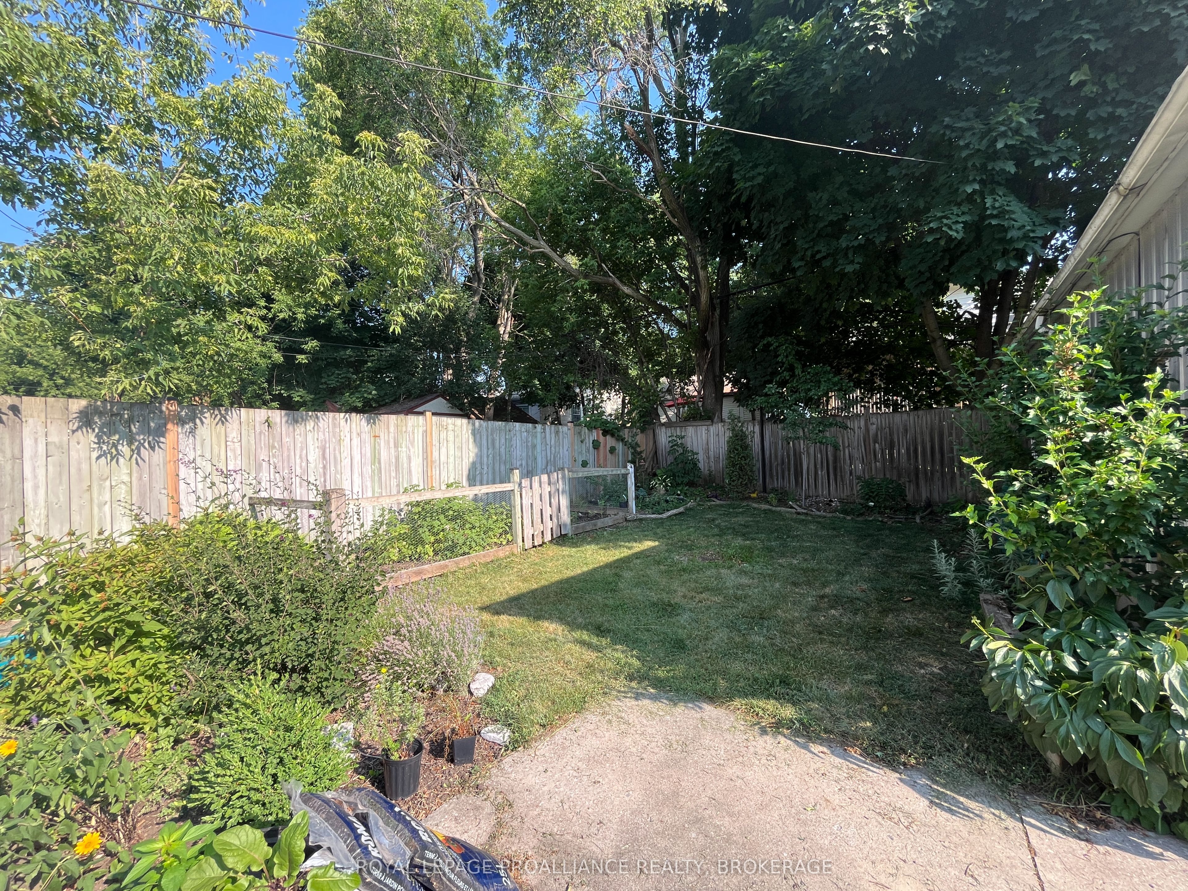 7 Third Avenue Property Photo 39