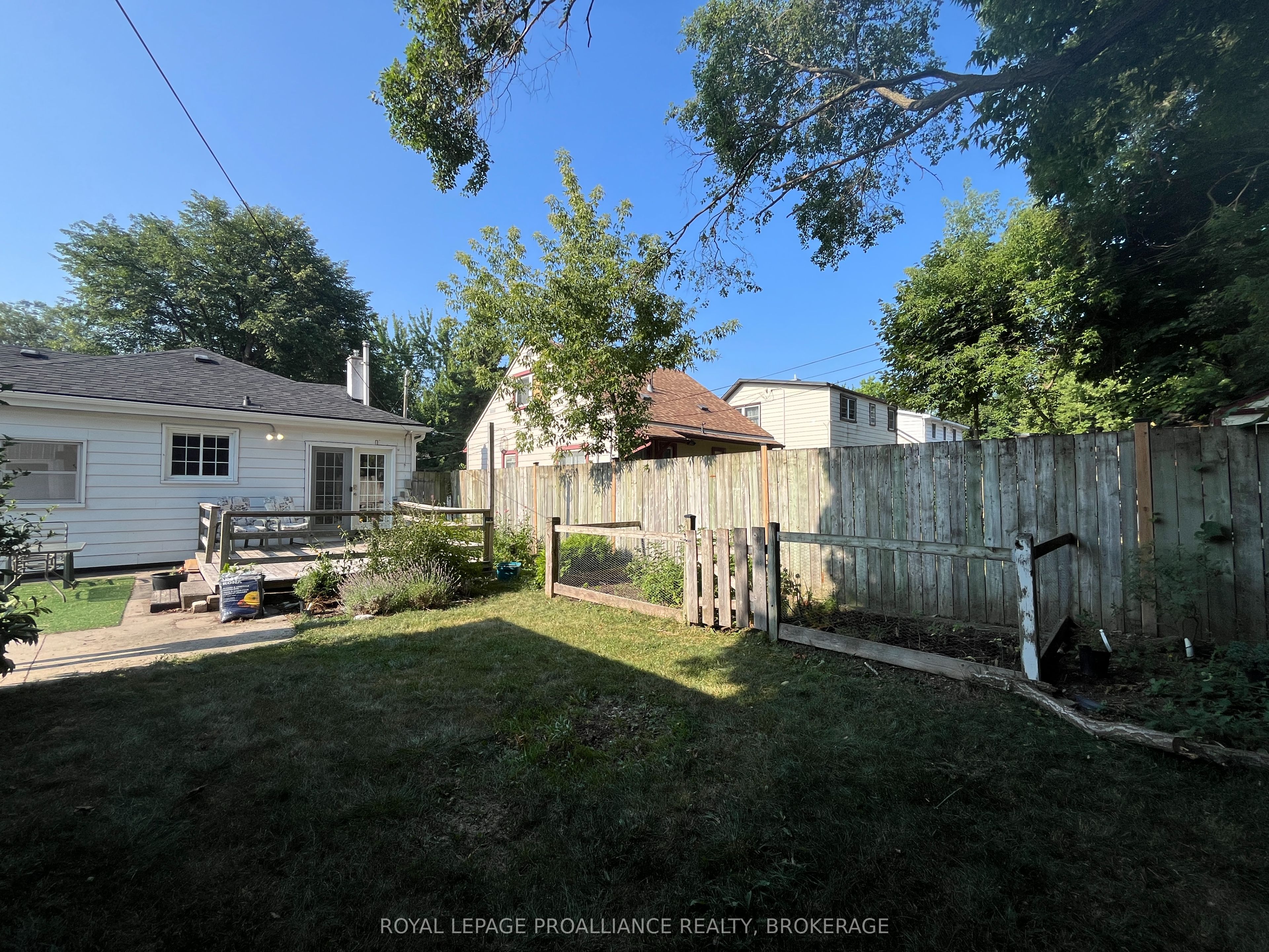 7 Third Avenue Property Photo 40