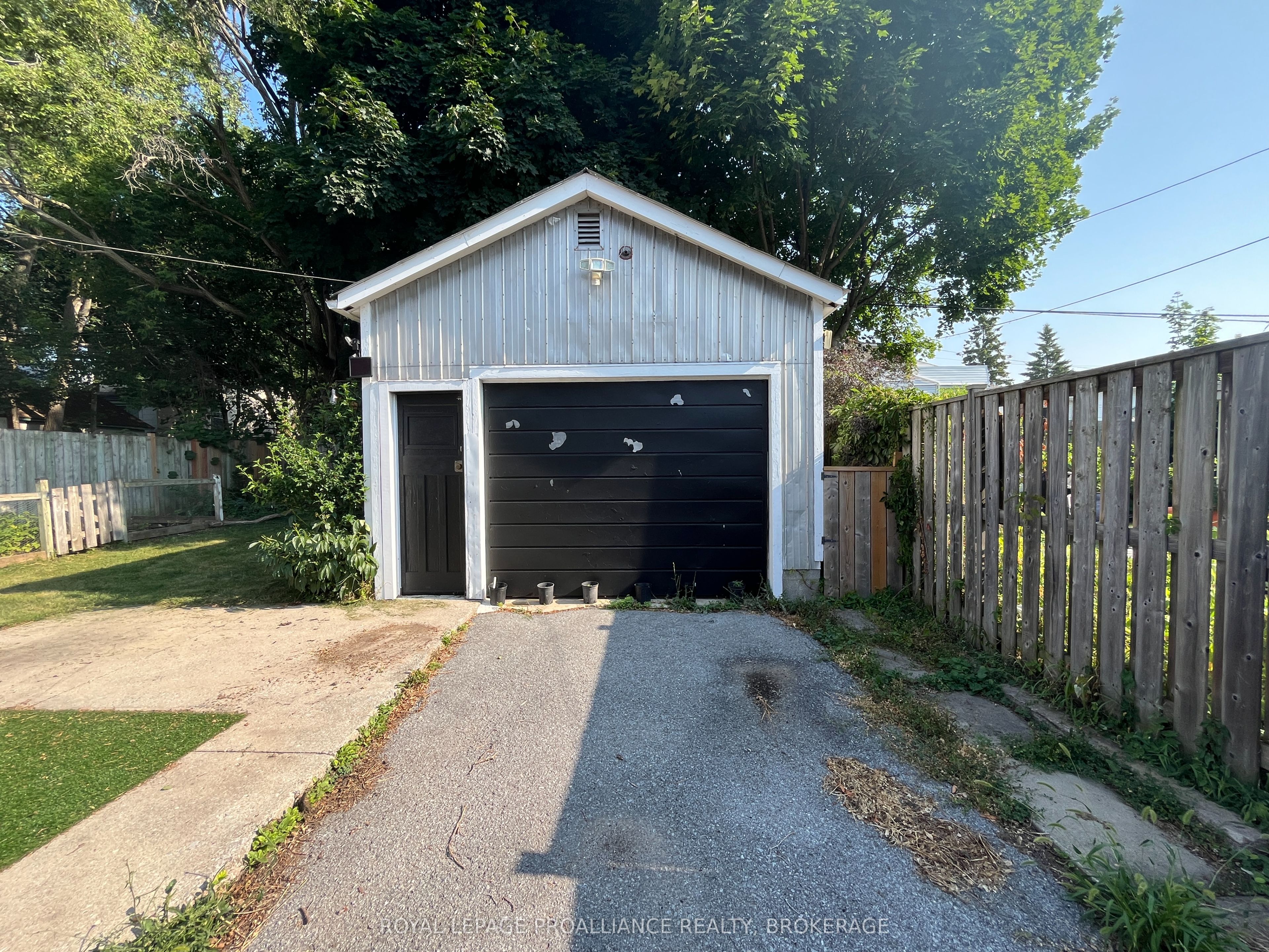 7 Third Avenue Property Photo 41