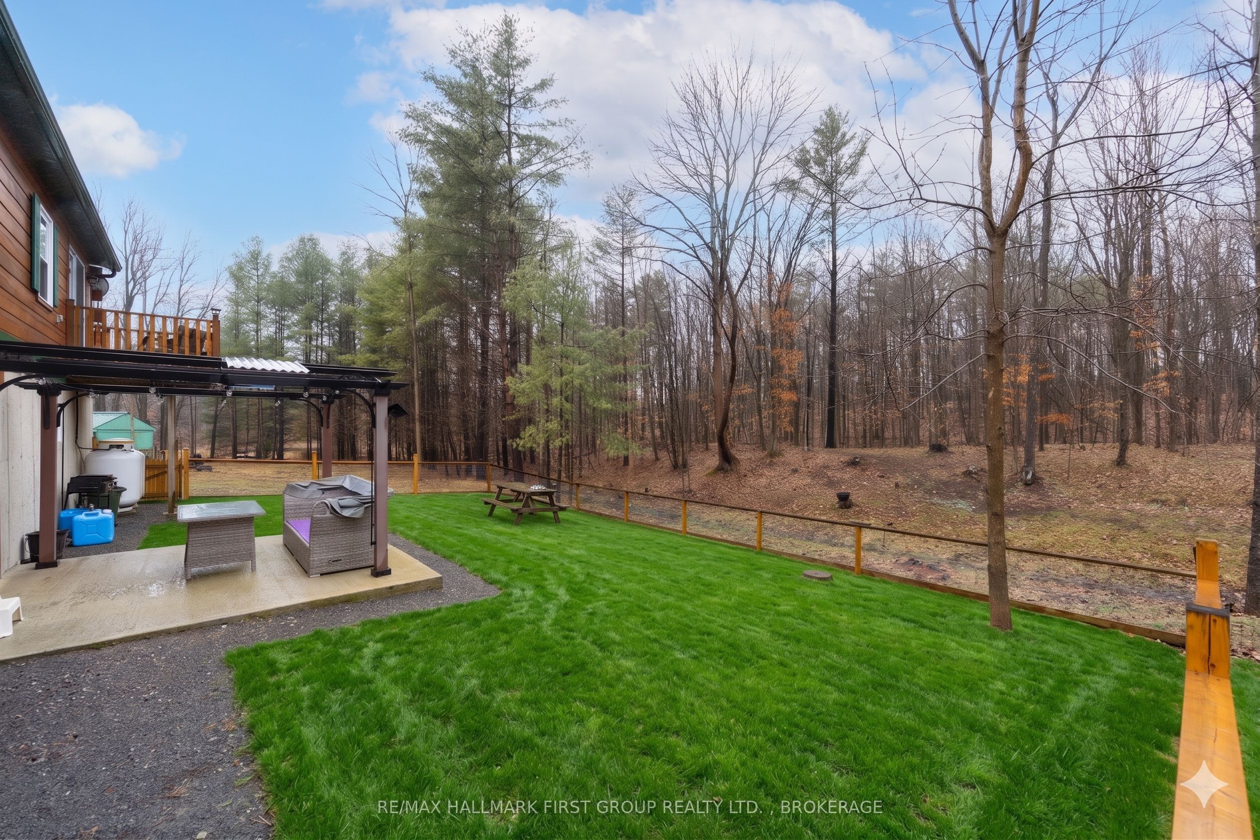 2723 Desert Lake Road Property Photo 6