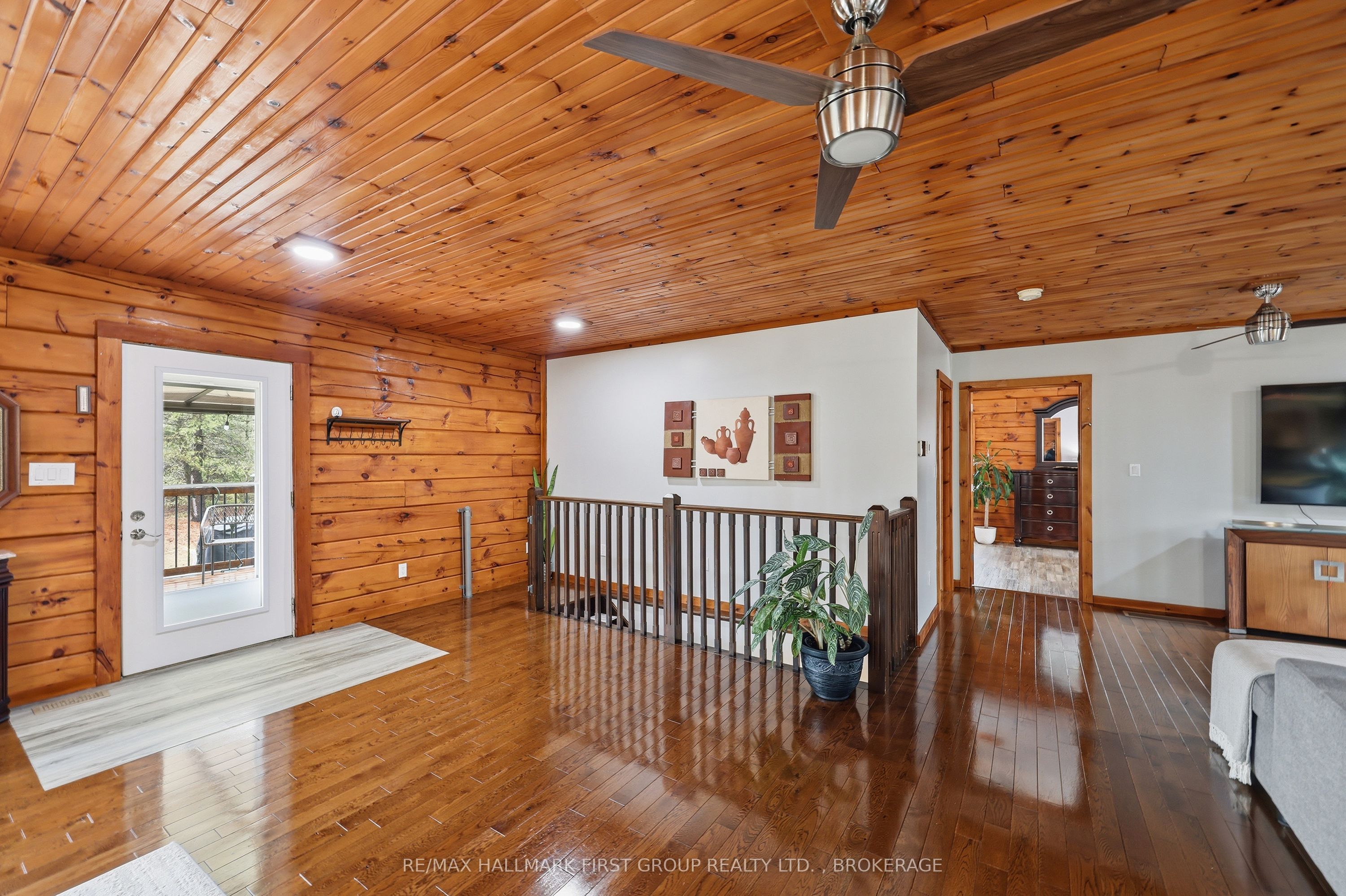 2723 Desert Lake Road Property Photo 7