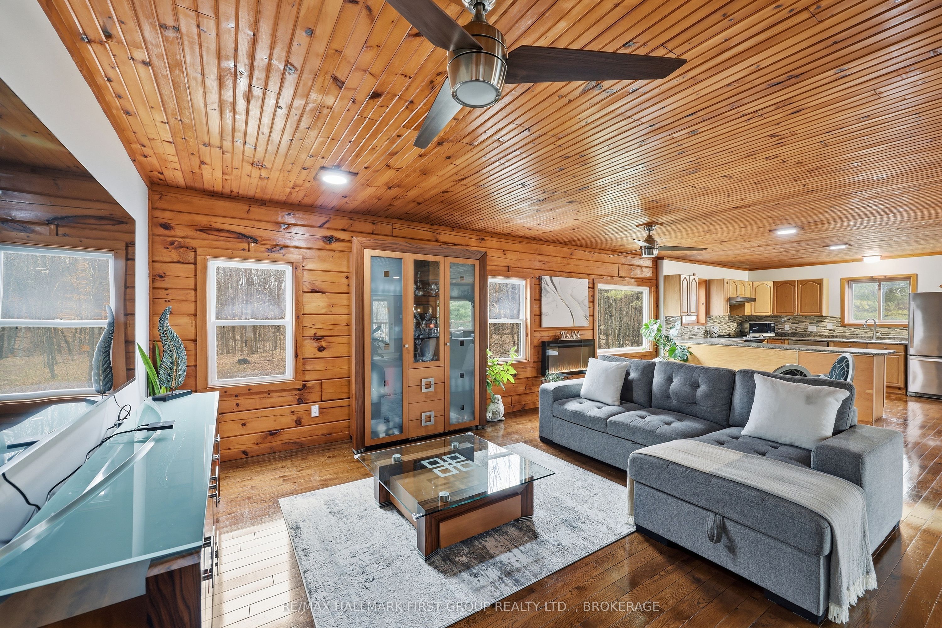 2723 Desert Lake Road Property Photo 13