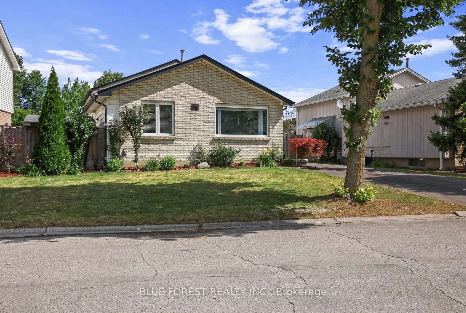 55 Archer Crescent Property Photo 1