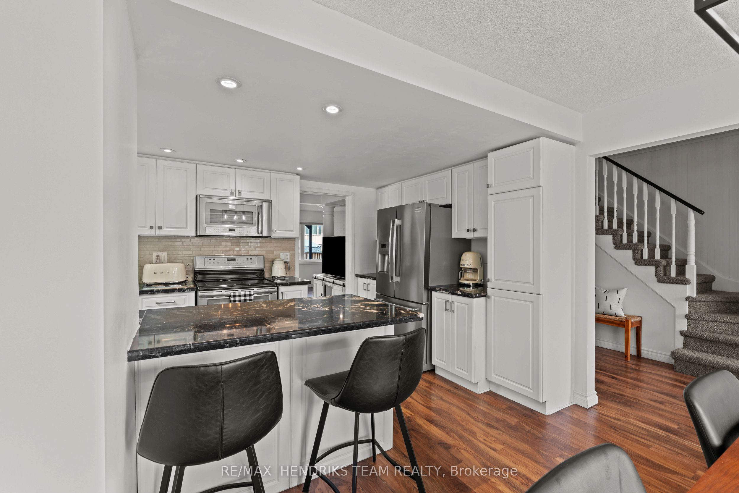 5 Harbour Drive Property Photo 14