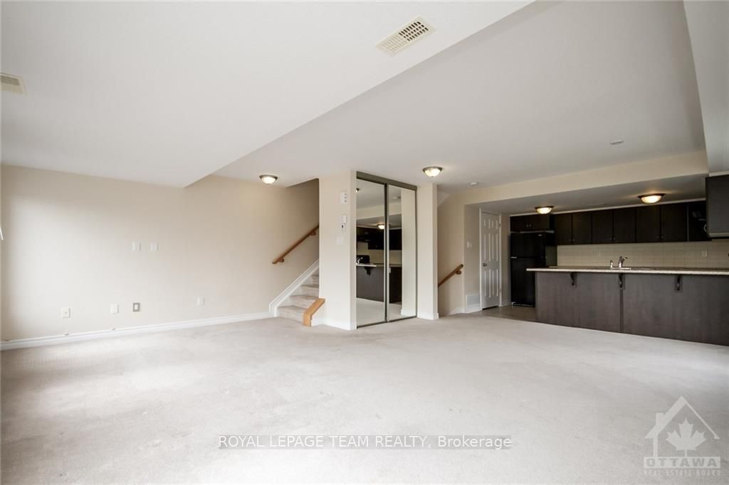148 Lindenshade Drive B Property Photo 5