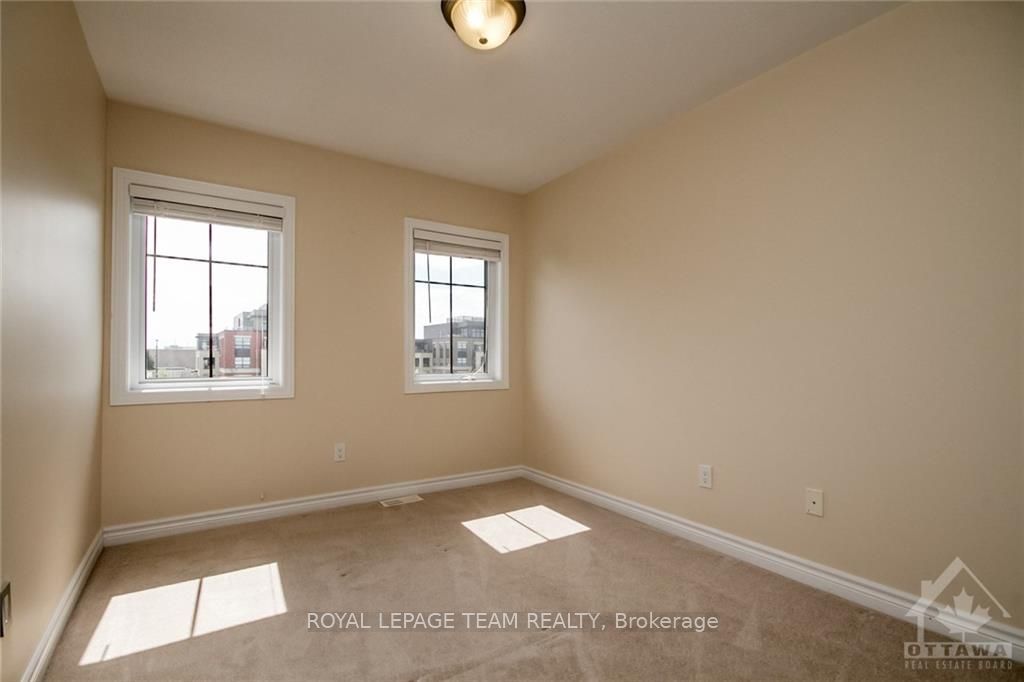 148 Lindenshade Drive B Property Photo 17